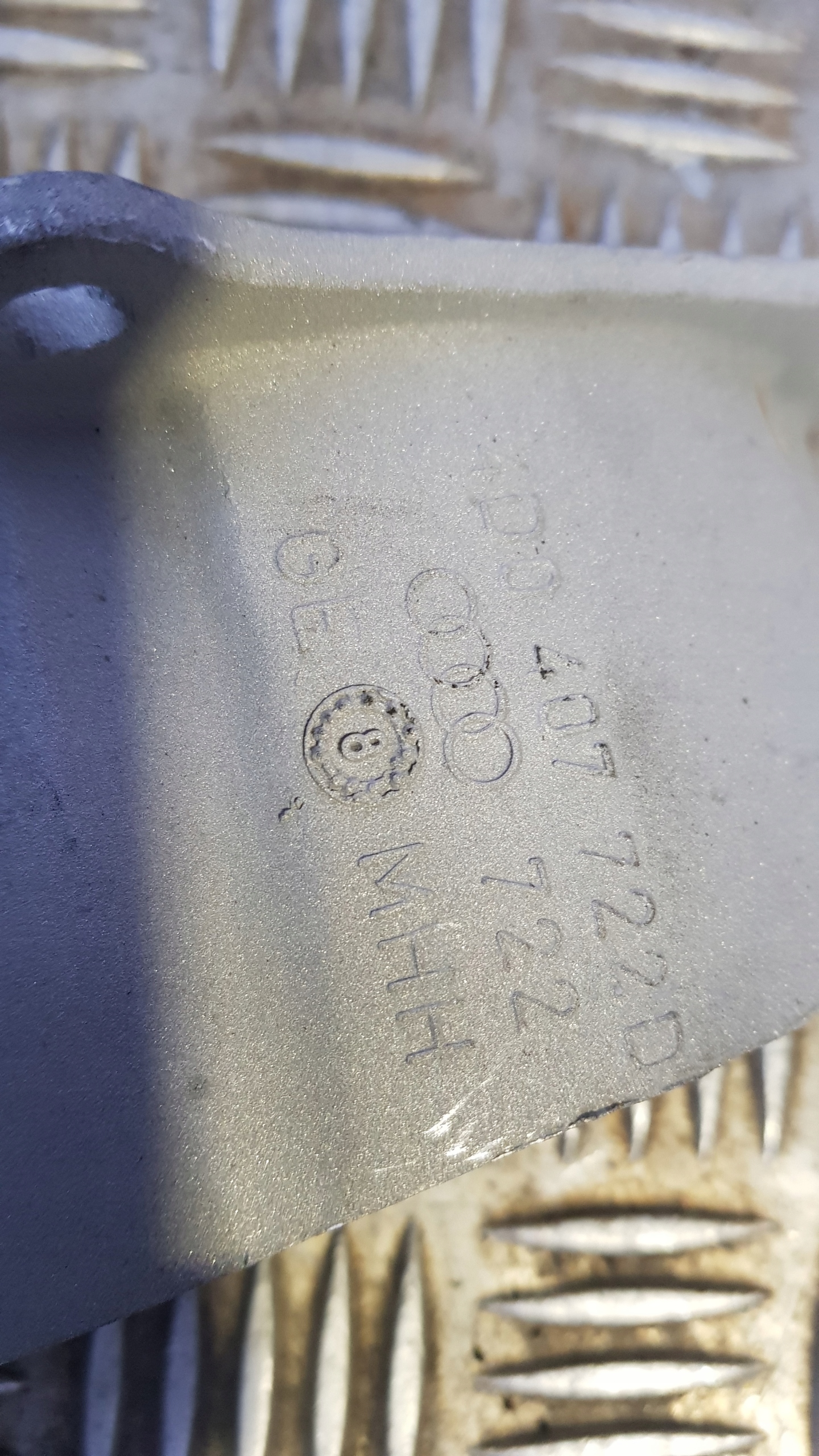 AUDI A6 C5 A8 D2 4.2 Blende Abdeckung Antriebswelle 4d0407722d