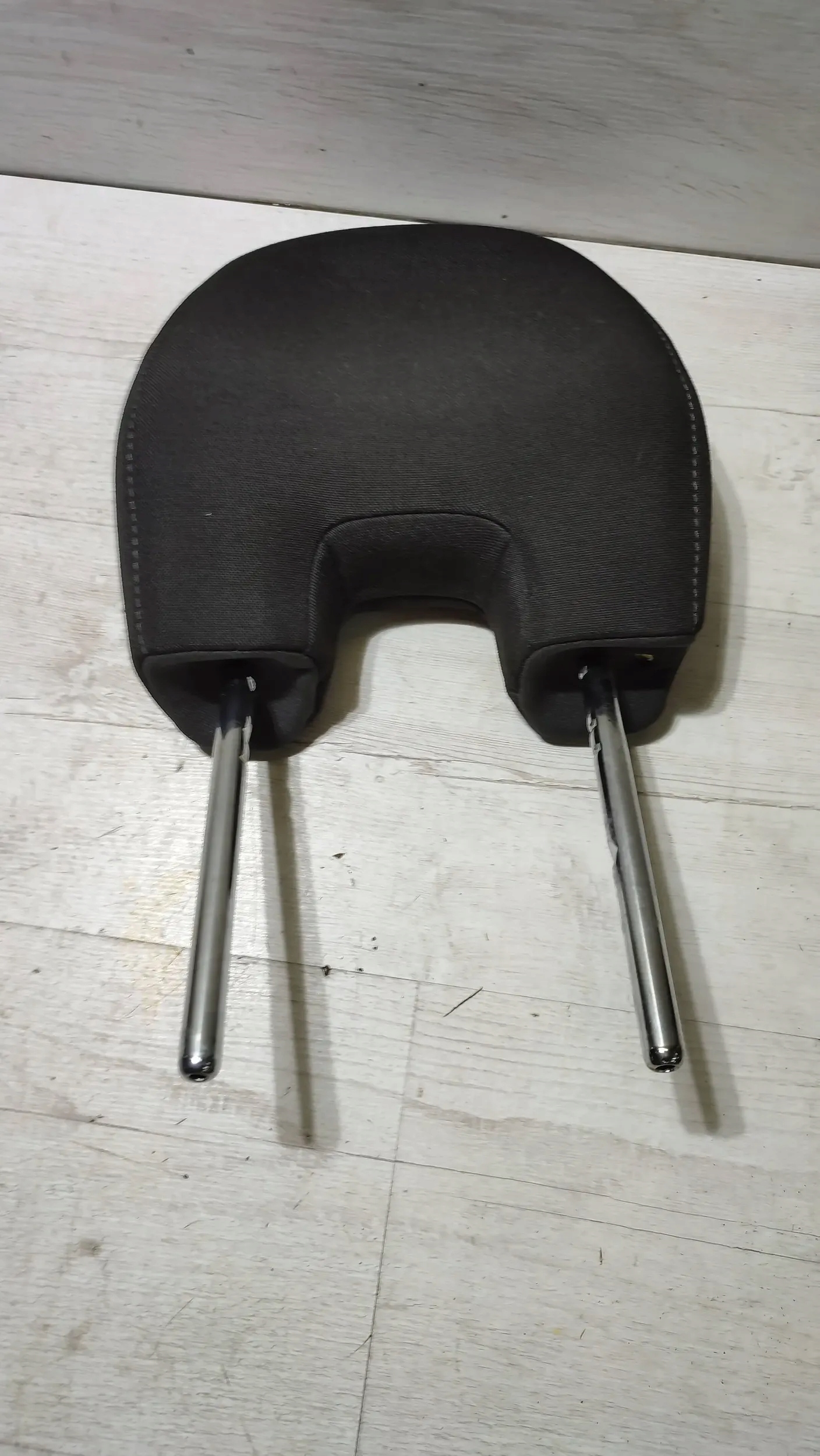 Volvo V40 II 2018r rest seat front