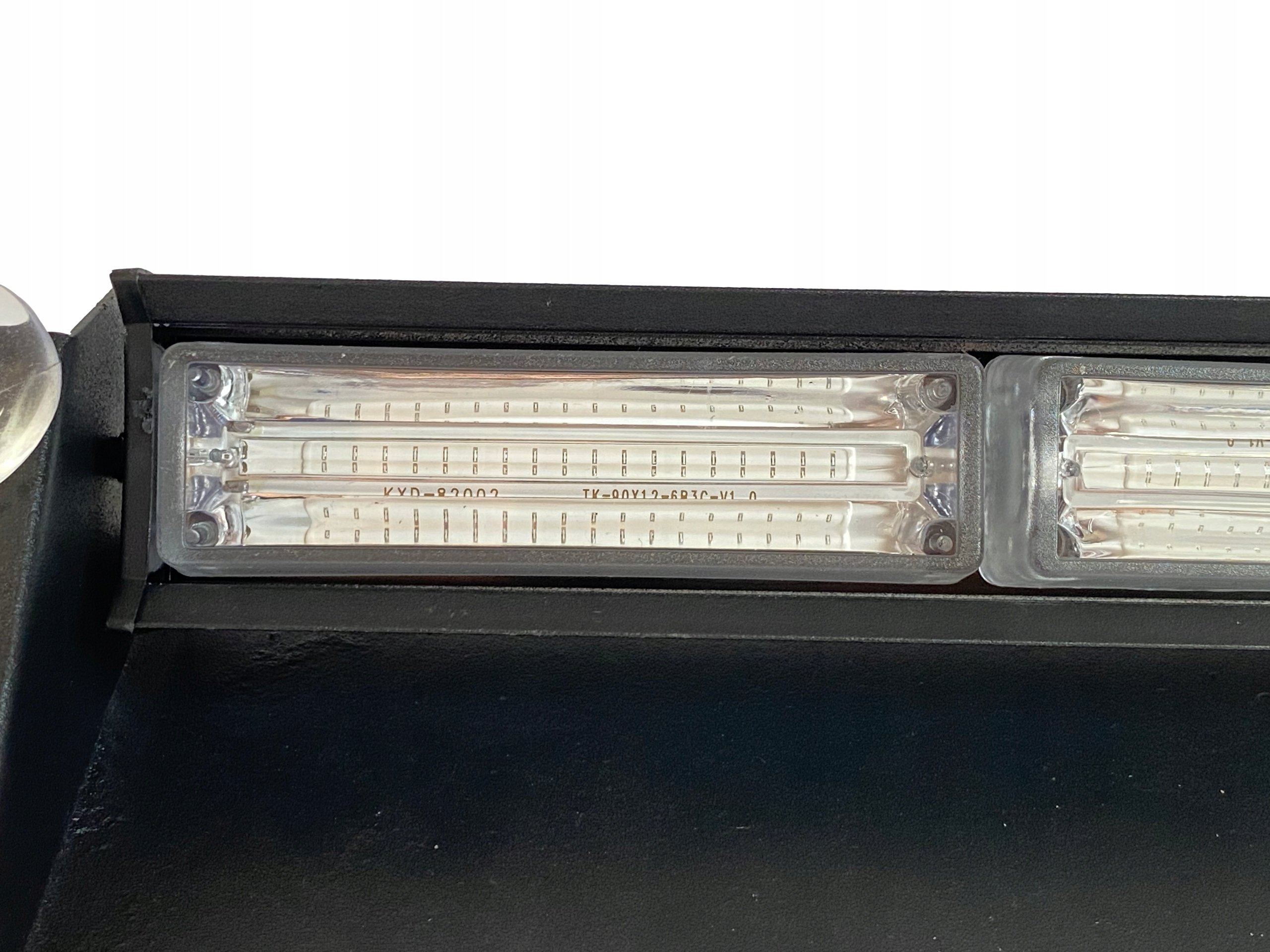 STROBOSKOP NA SZYBĘ KOGUT LAMPA POLICYJNA LED niebieski przyssawki 3 TRYBY Źródło światła LED