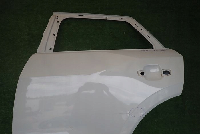 AUDI Q2 81A door left rear. rear part