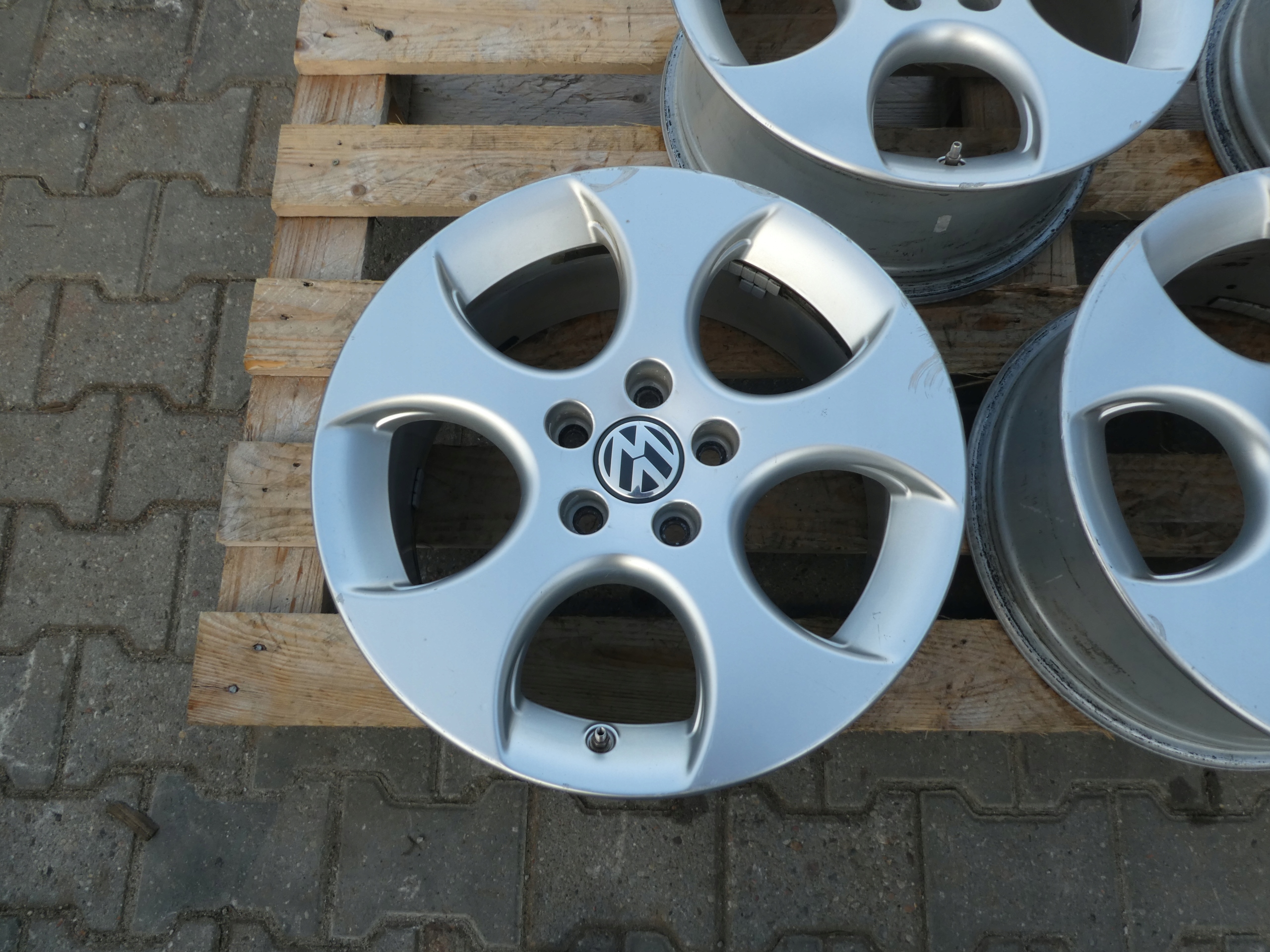 4X discs aluminium disc 1K0601025AC VW 5X112