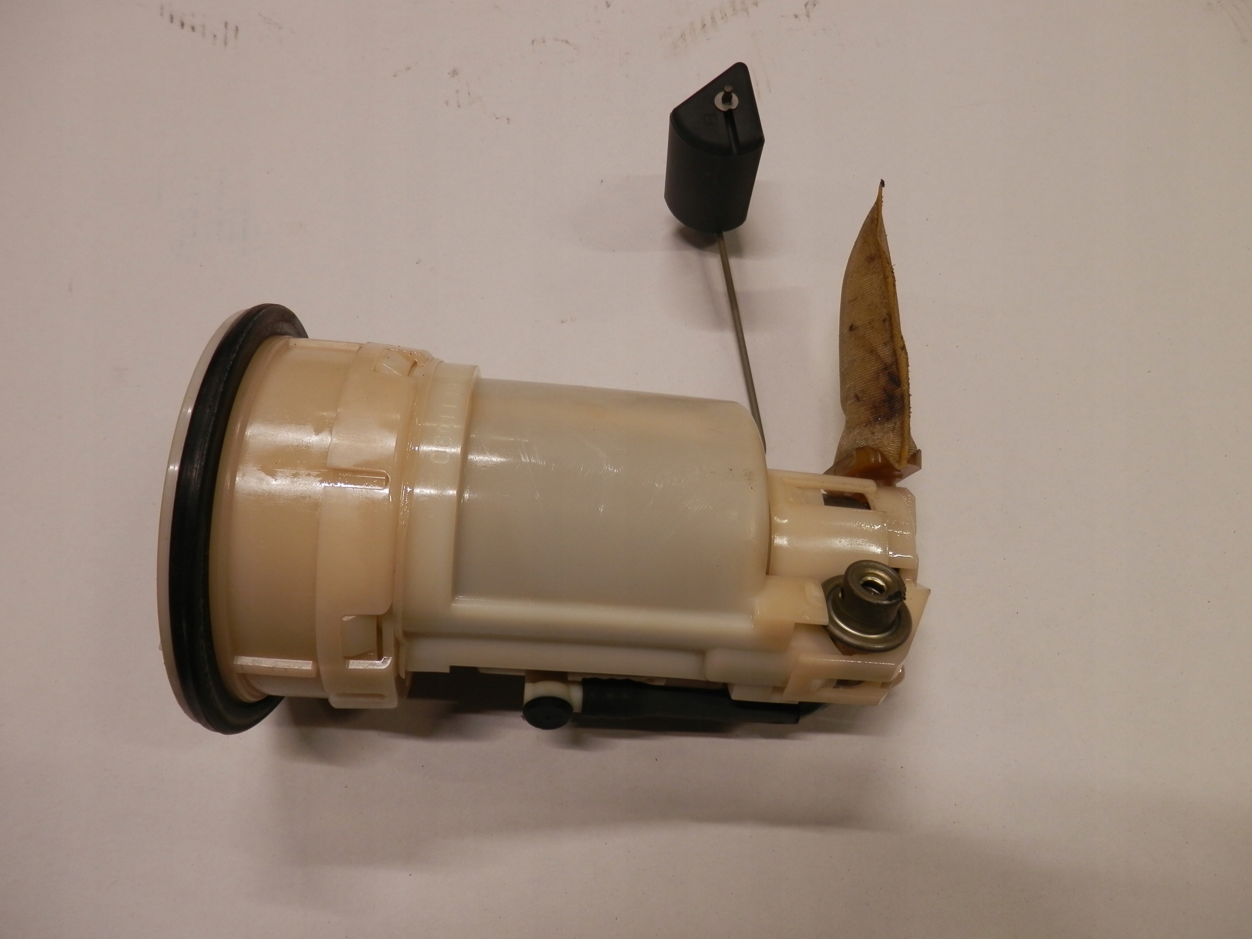 lexus SC430 II топливный насос 77020-30120