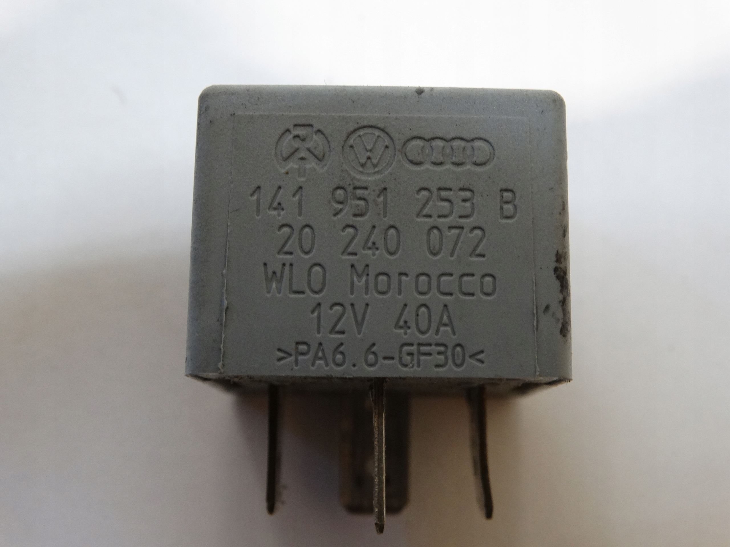 relay 53 AUDI SEAT SKODA 141951253B