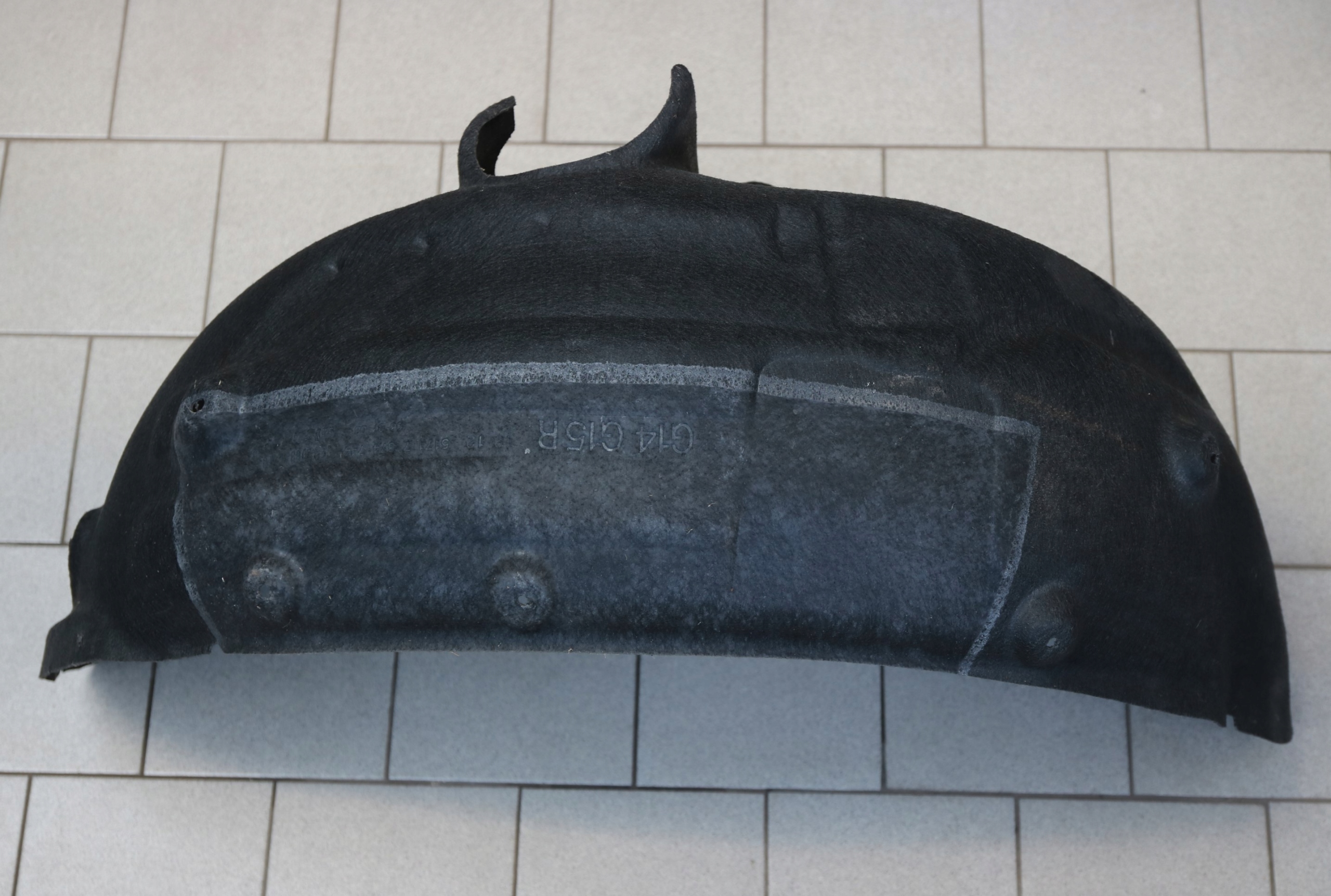 BMW 8' G14 G15 ORYGINALNE mudguard right rear. right rear part 7374744