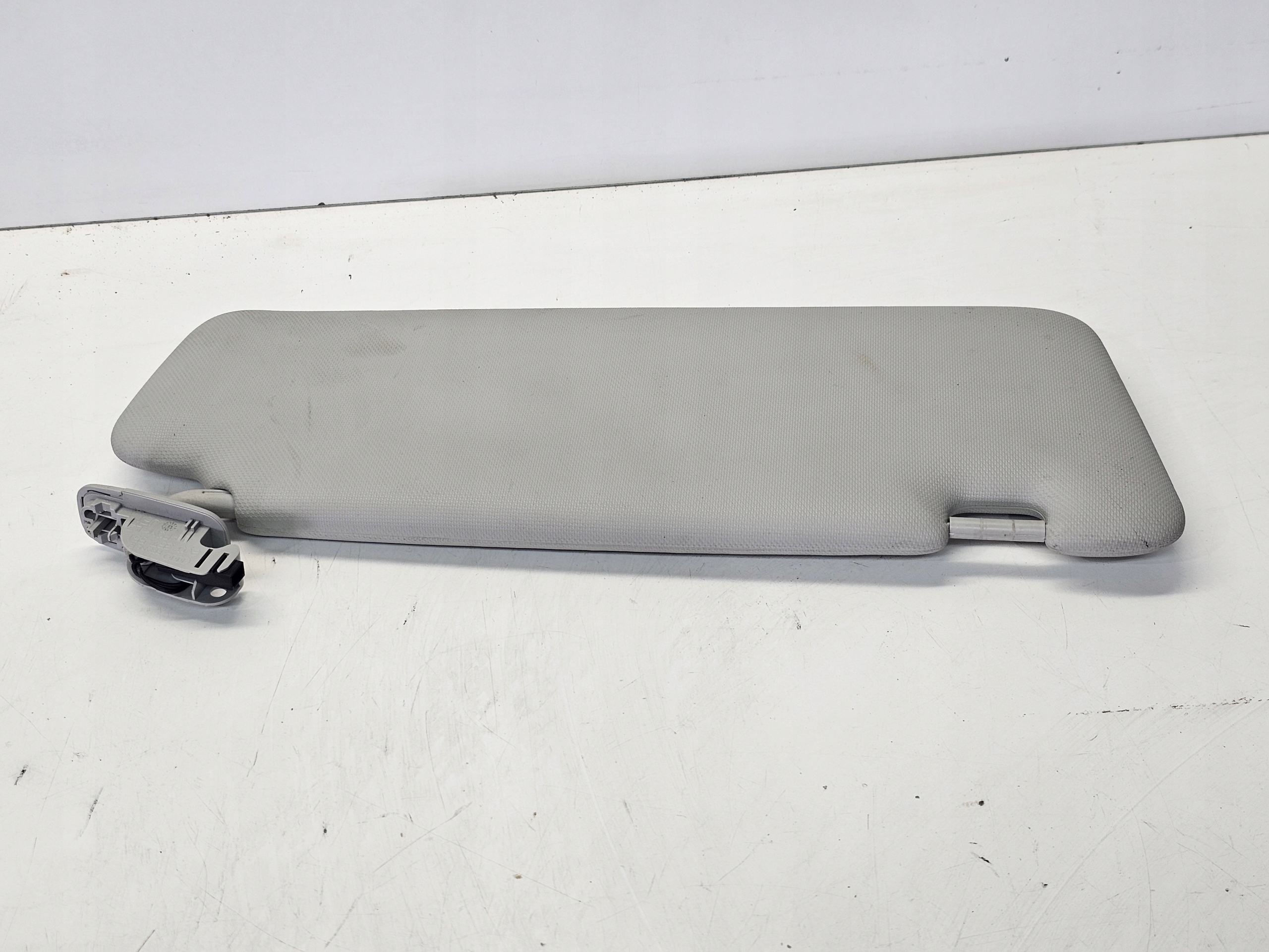 OSŁONA PRZECIWSŁONECZNA LEWA AUDI A3 8V 8V0857551C FT9