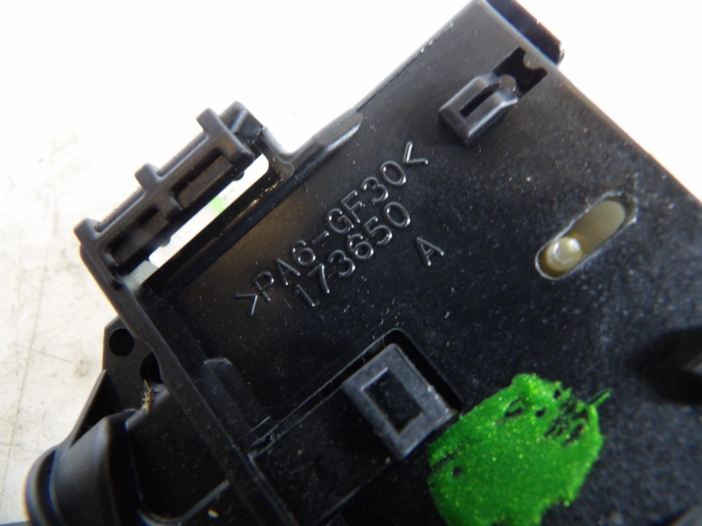 TOYOTA AVENSIS and switch of indicators 84140-05110