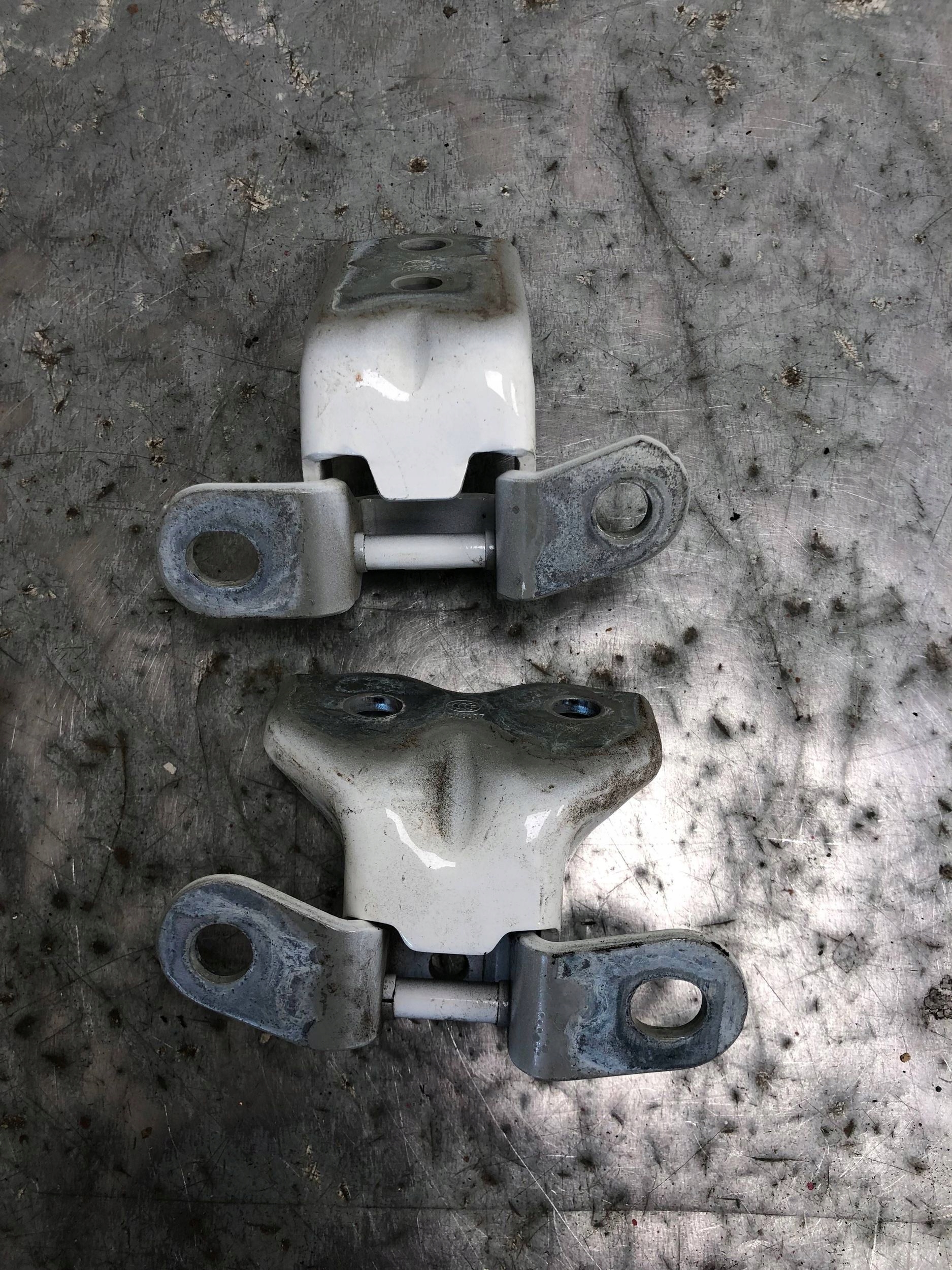 hinges door right front UD KIA PICANTO III