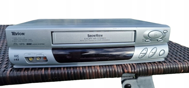 Видеомагнитофон TEVION MD9096
