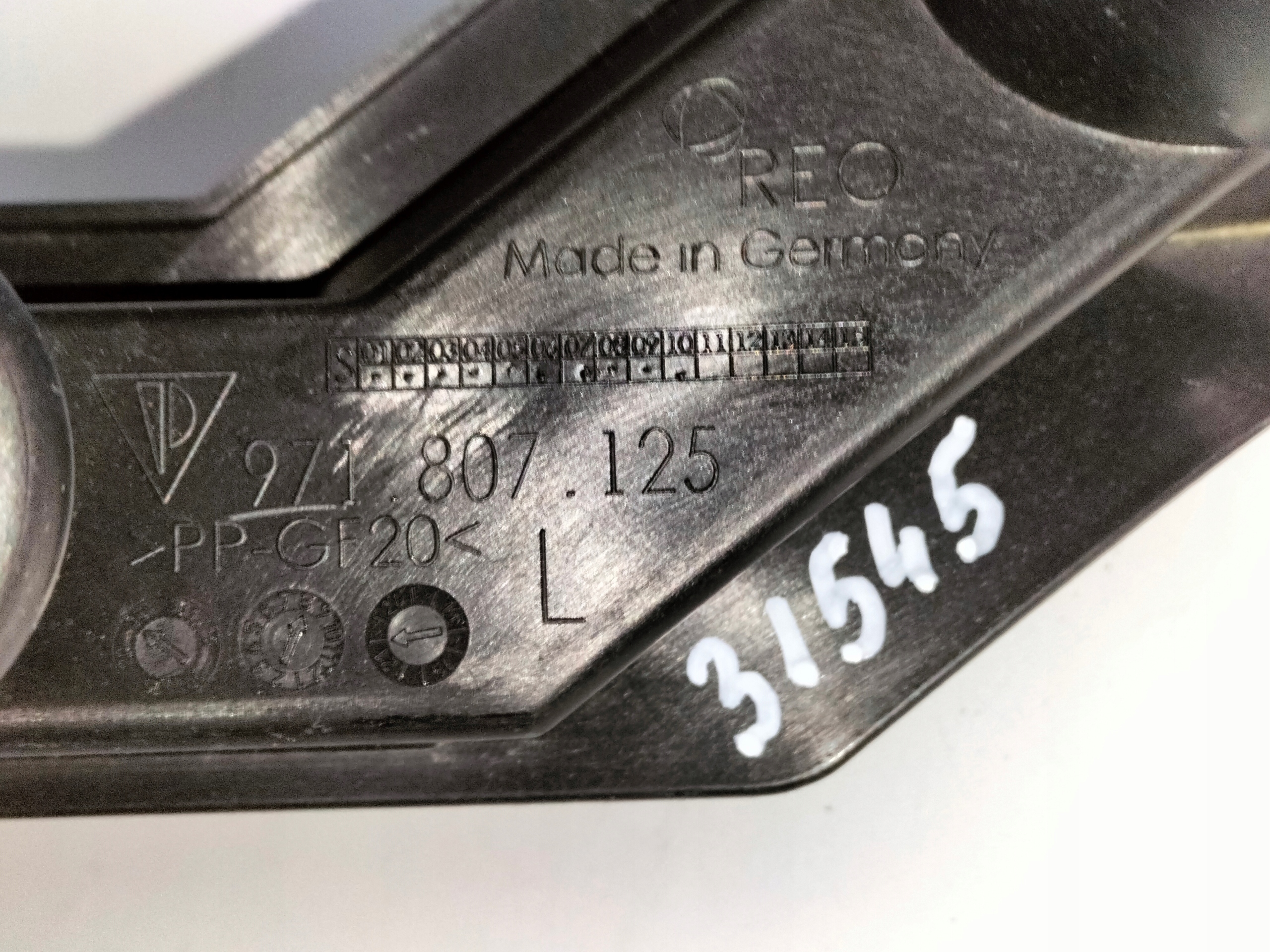 bumper bracket rear part left PORSCHE PANAMERA 971 16