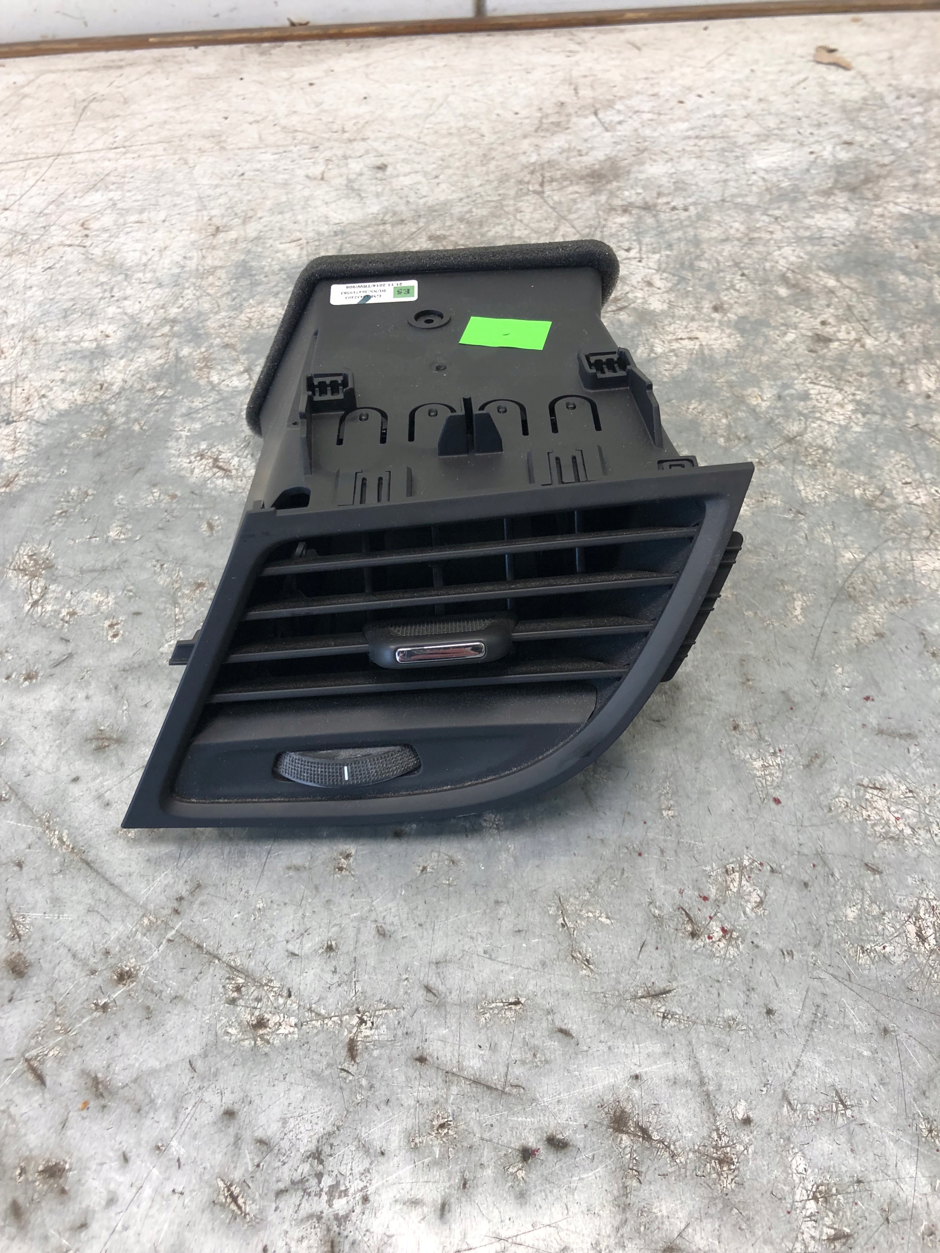 grid air conditioning devices right OPEL ZAFIRA C 13432403