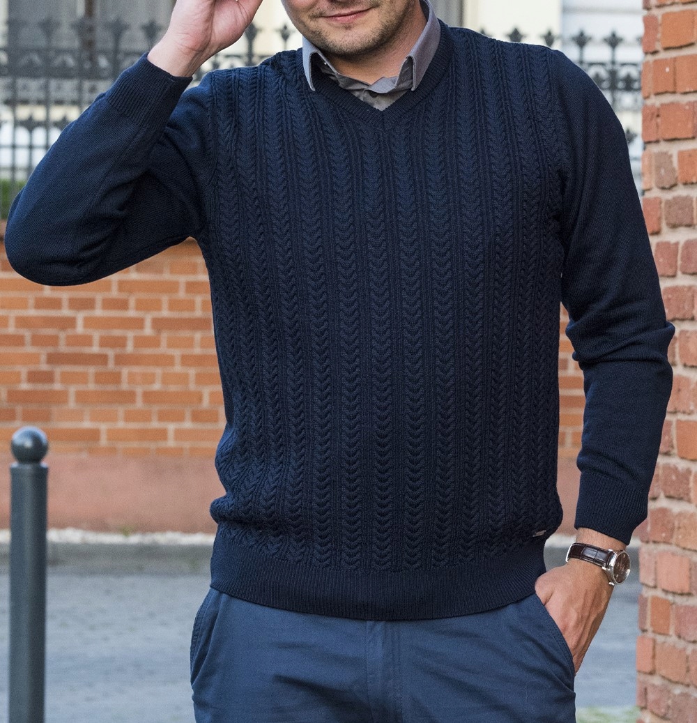 MODNY WEŁNIANY SWETER MĘSKI V-NECK - GRANATOWY XXL