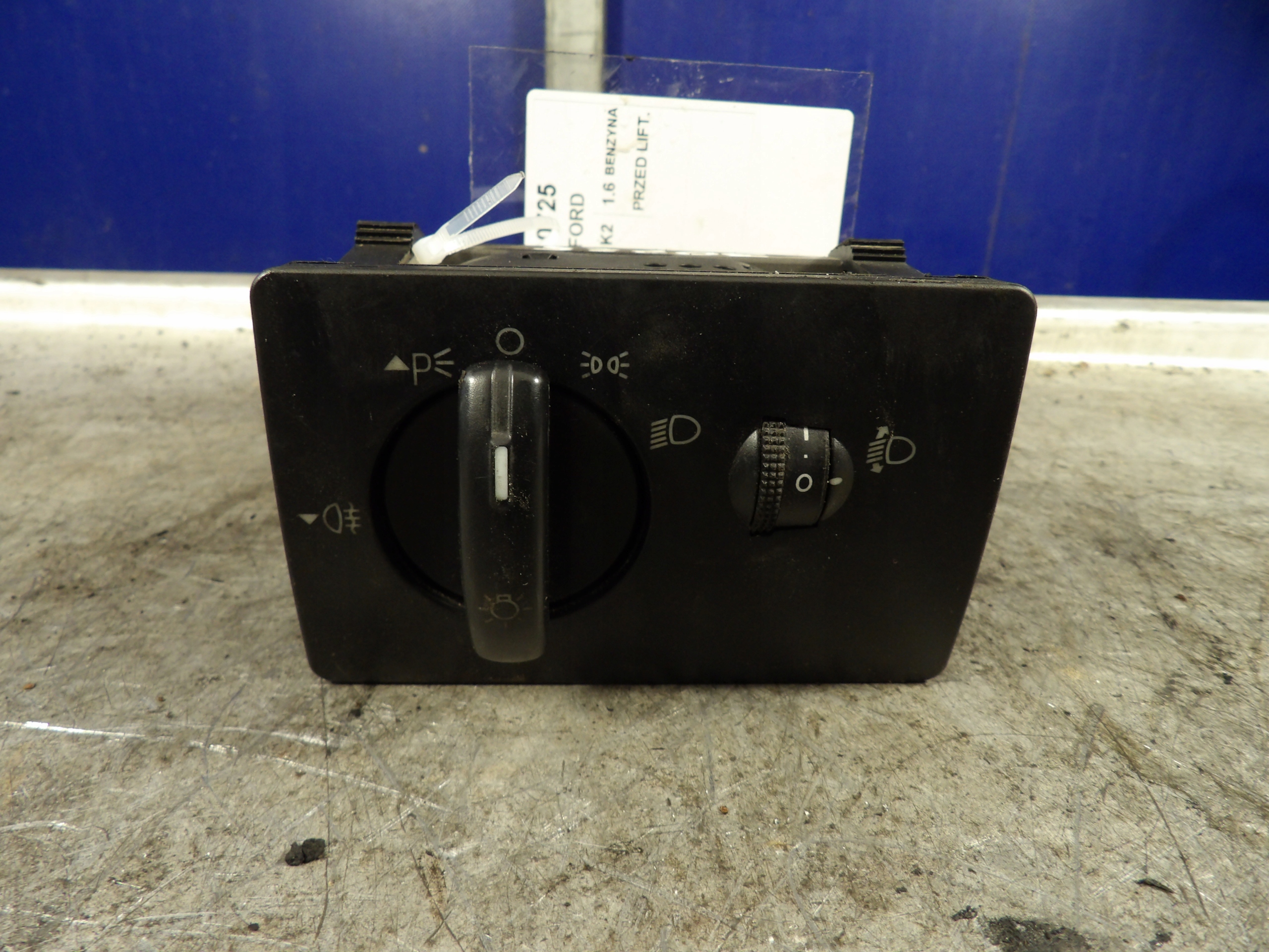 Ford Focus MK2 interruttore luci 7M5T13A024EA