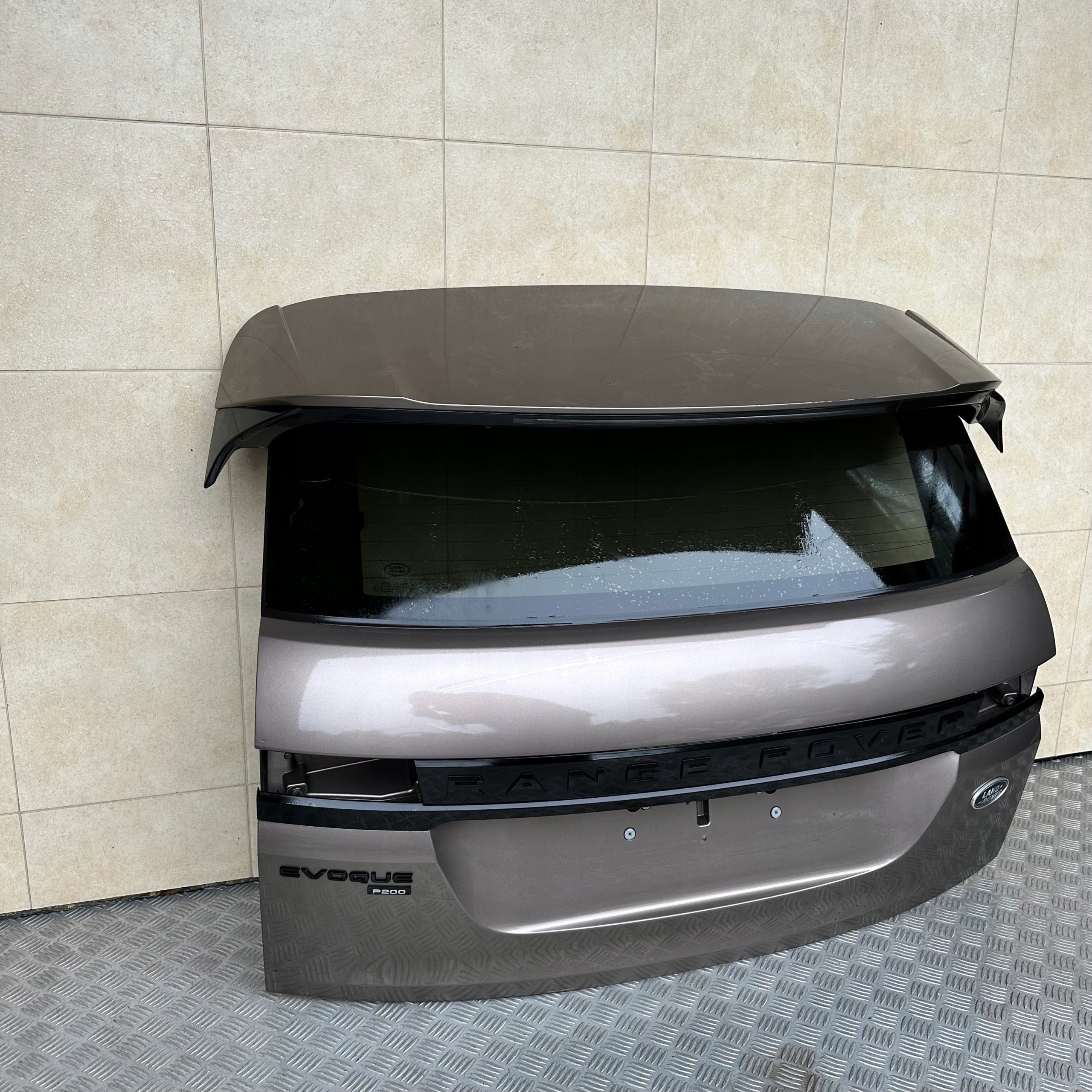 boot doors RANGE ROVER EVOQUE II 2020 ROK KAMERA