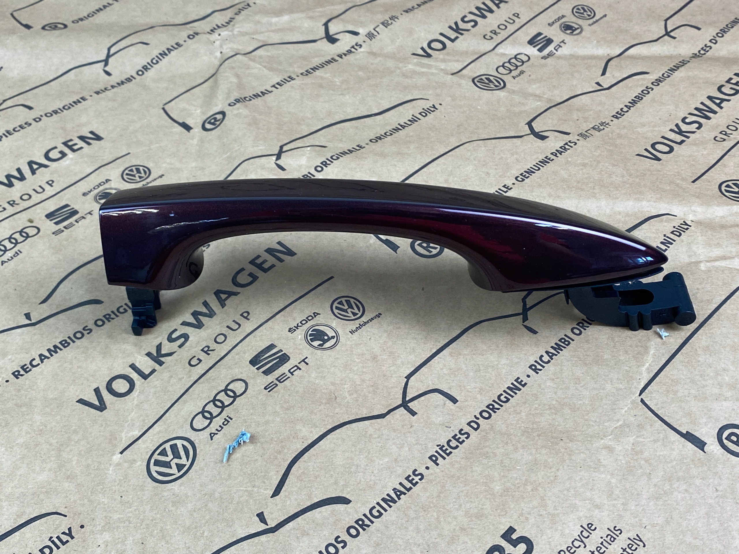 GOLF SPORTSVAN LD3Y KLAMKA DRZWI LEWA 510837205D