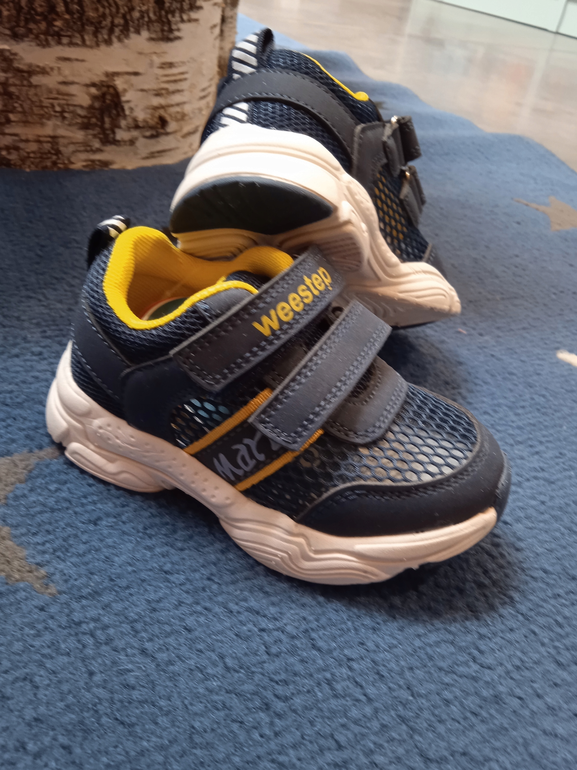 

adidasy r.23 14,5 CM Profilowane Z Siateczki