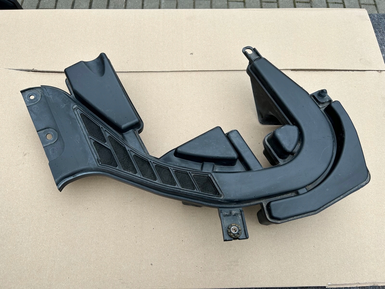 HV80B - RENAULT KADJAR 1.5 ПОВІТРЯНИЙ РЕЗОНАТОР ВПУСКНА ТРУБА