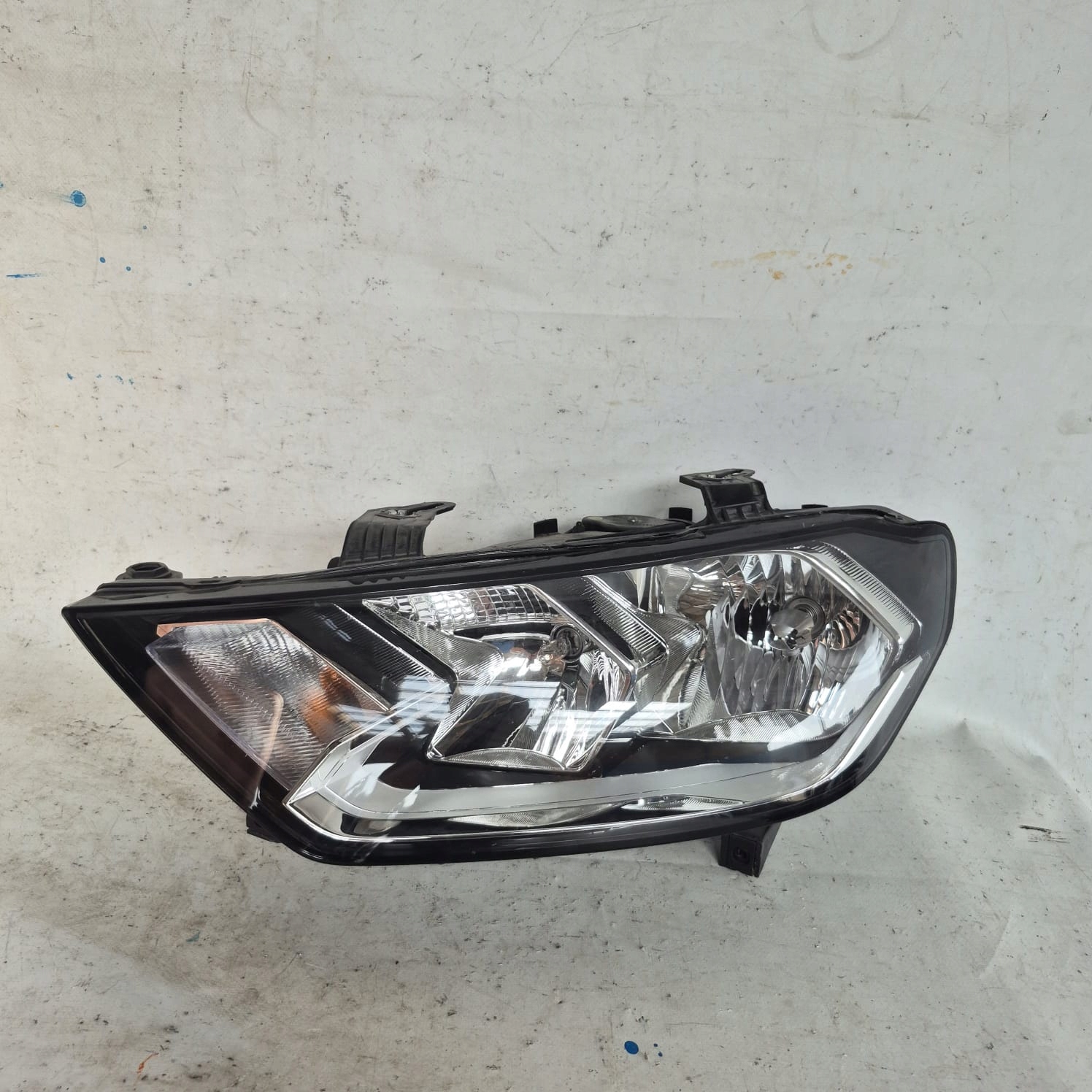 AUDI A1 II 82A light left front front ZWYKLA 82A941003