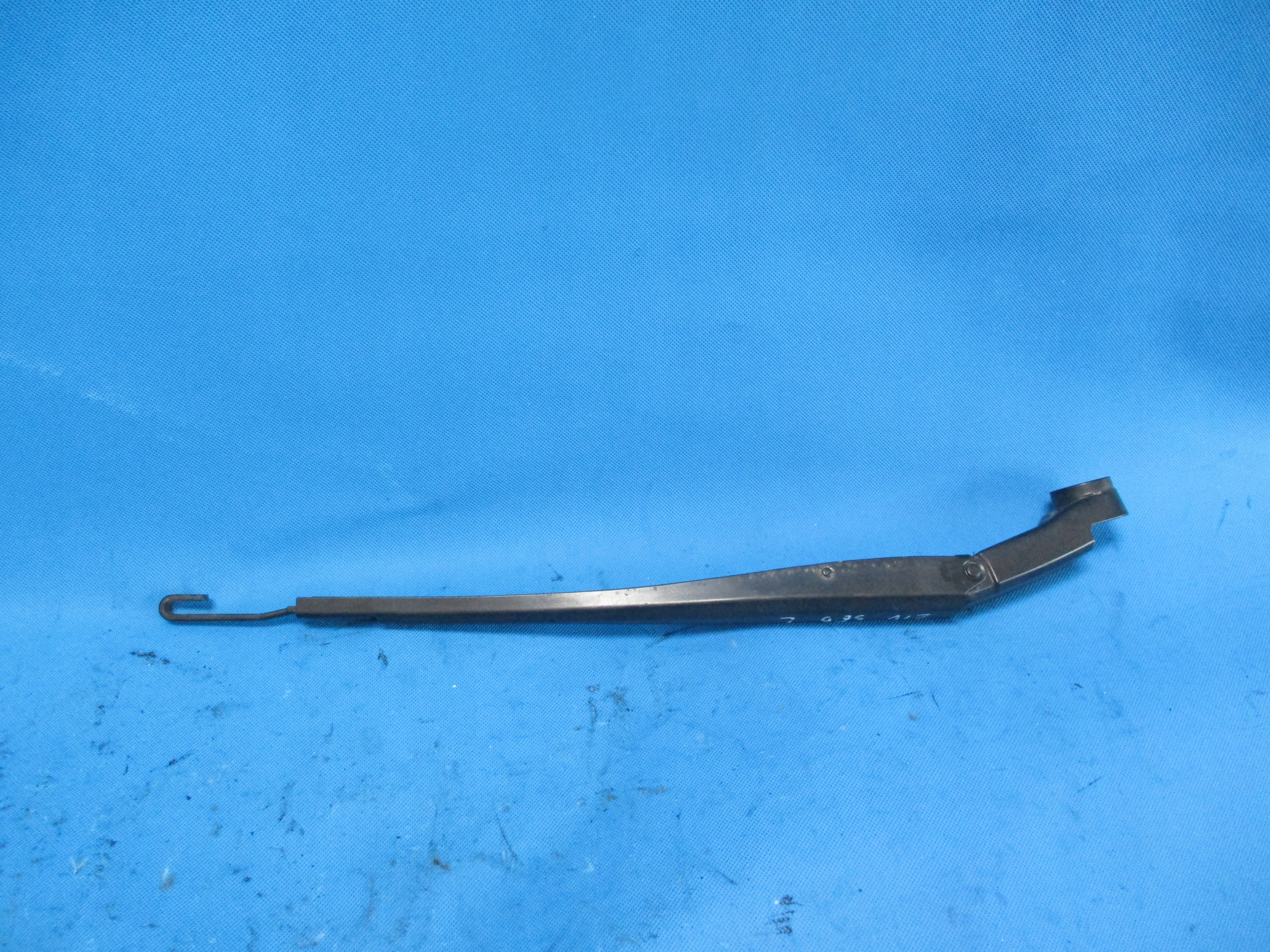 ВАЖІЛЬ СКЛООЧИСНИКА HONDA CIVIC VIII СЕДАН ЛІВИЙ