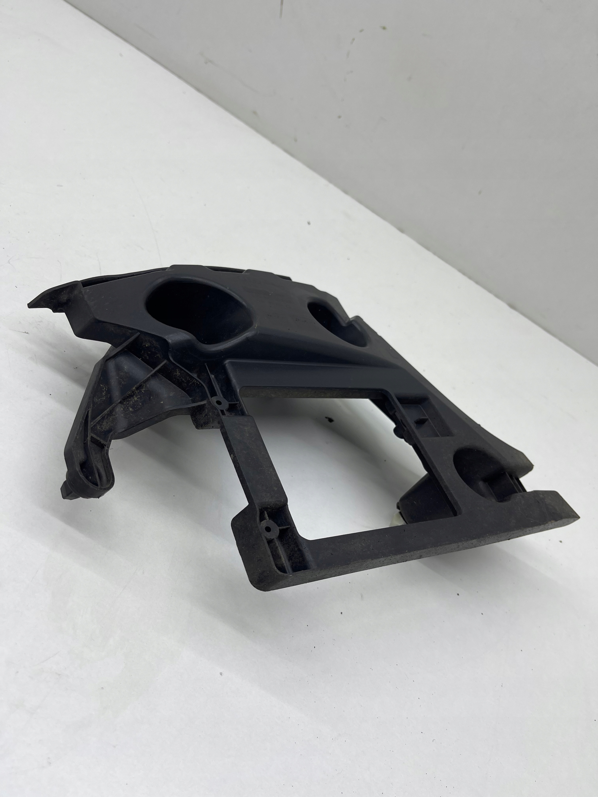 AUDI A6 C7 Berline Support Support plaque Pare choc Gauche Arrière Original