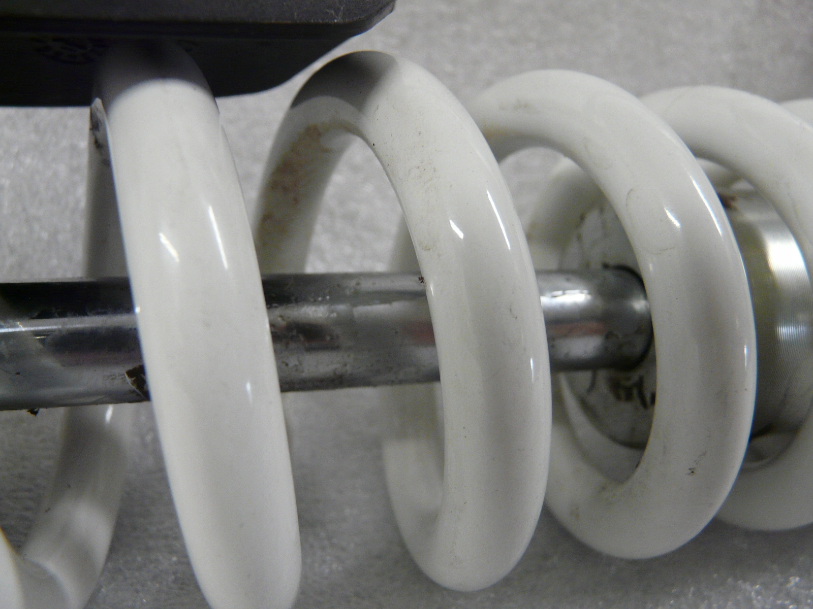 Amortyzator przód ESA BMW K50 K51 R 1200GS 1250 GS Producent BMW oe