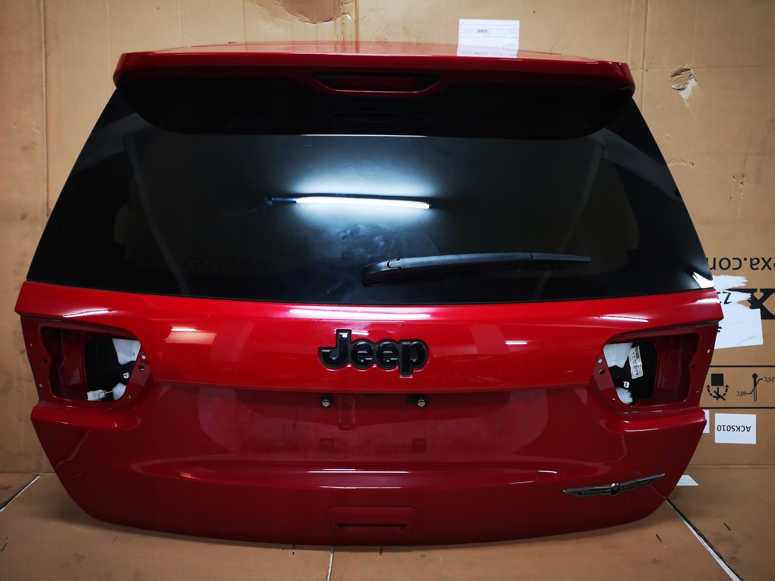 GRAND CHEROKEE WK2 LIFT KLAPA BAGAŻNIKA Z KAMERĄ