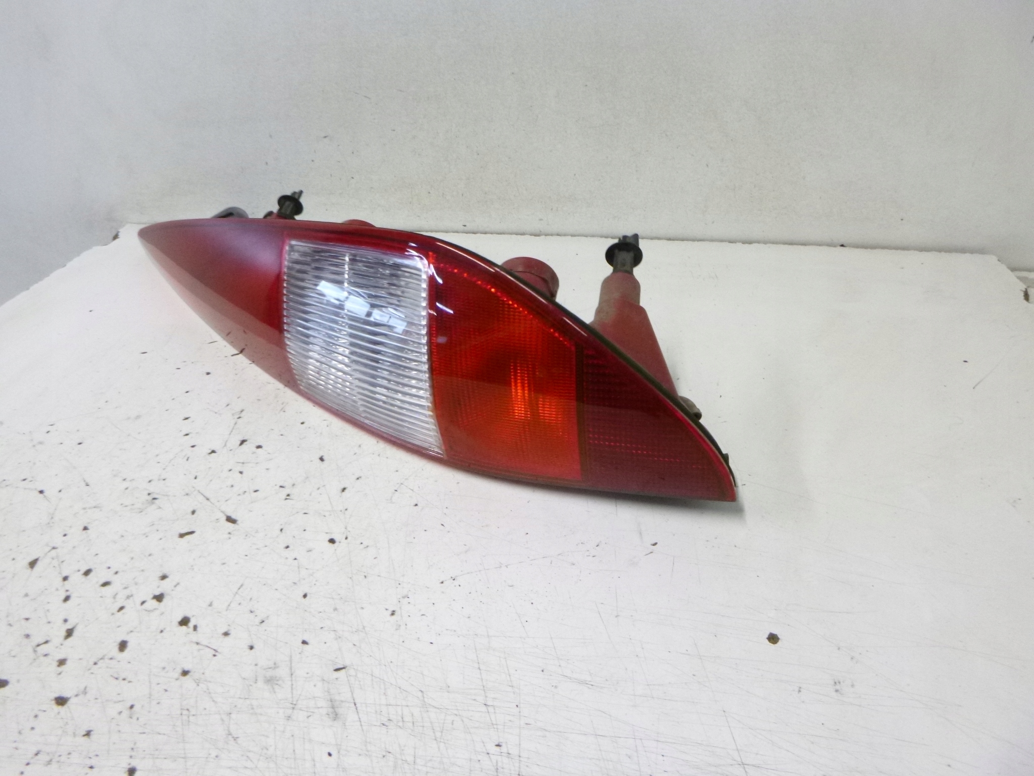 light rear right Ford Mondeo III Kombi 2004r.