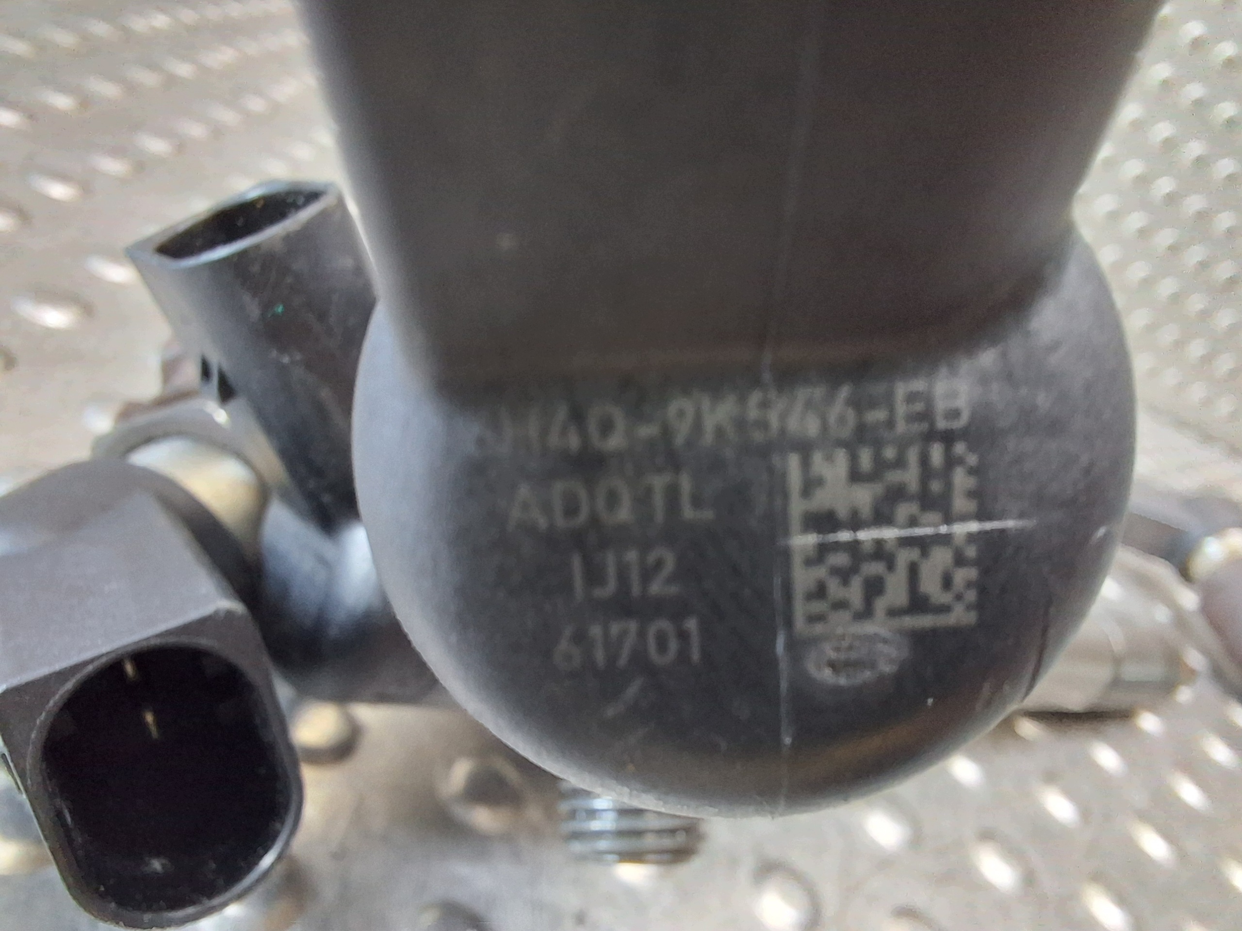 nozzle injector 6H4Q-9K546-EB RANGE ROVER SPORT L320 05-13 3.6 TD