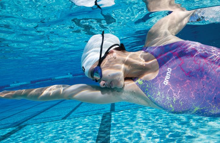 ARENA AIR-SPEED MIRROR OKULARY PŁYWACKIE OKULARKI NA BASEN Kolor dominujący odcienie niebieskiego