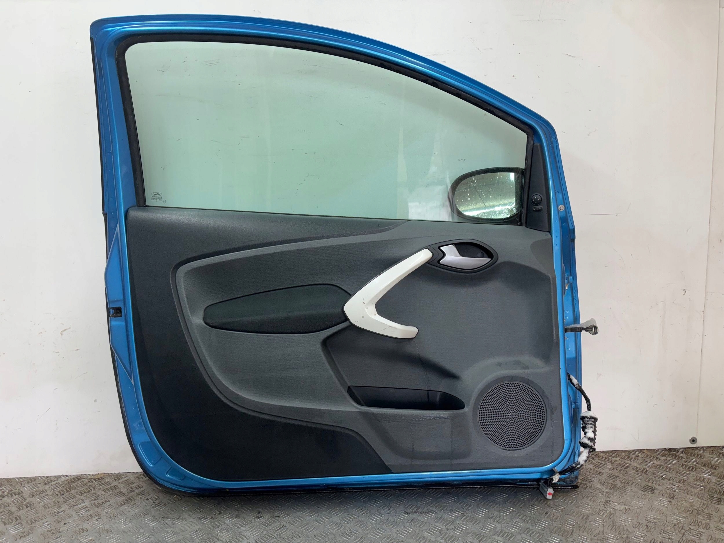 dveře levé FORD KA MK2