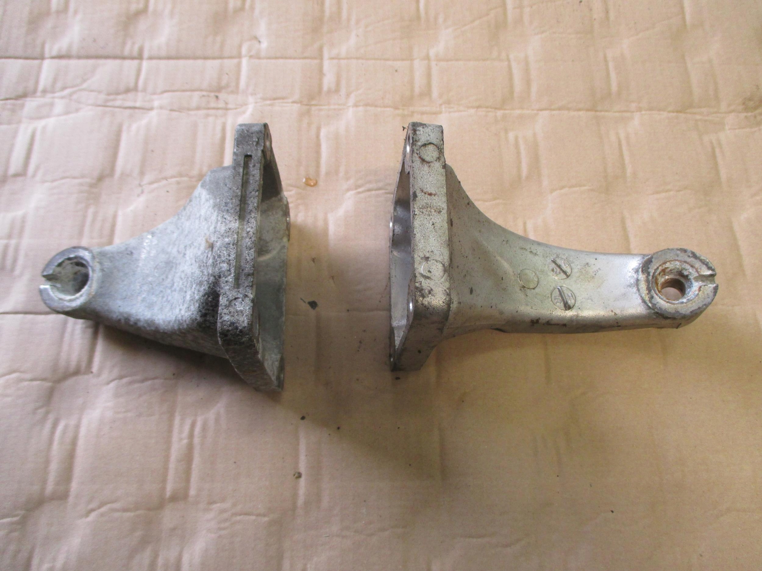 SSANGYONG KYRON 2.0 XDI 05-14 ŁAPA SILNIKA