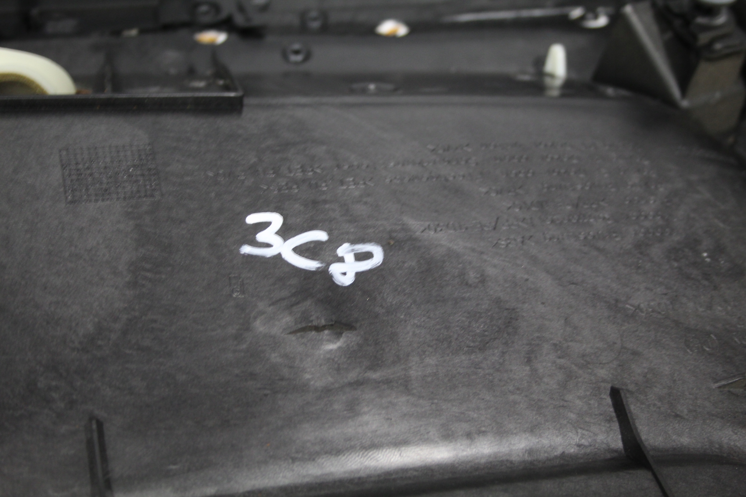дверные карты правый передний vw Passat CC 3C8