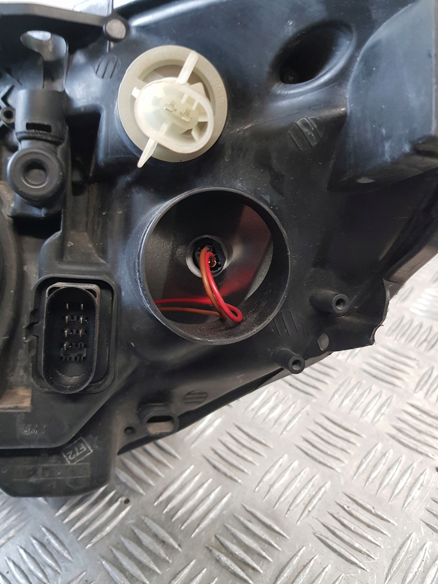light right front HELLA SKODA FABIA II EUROPA