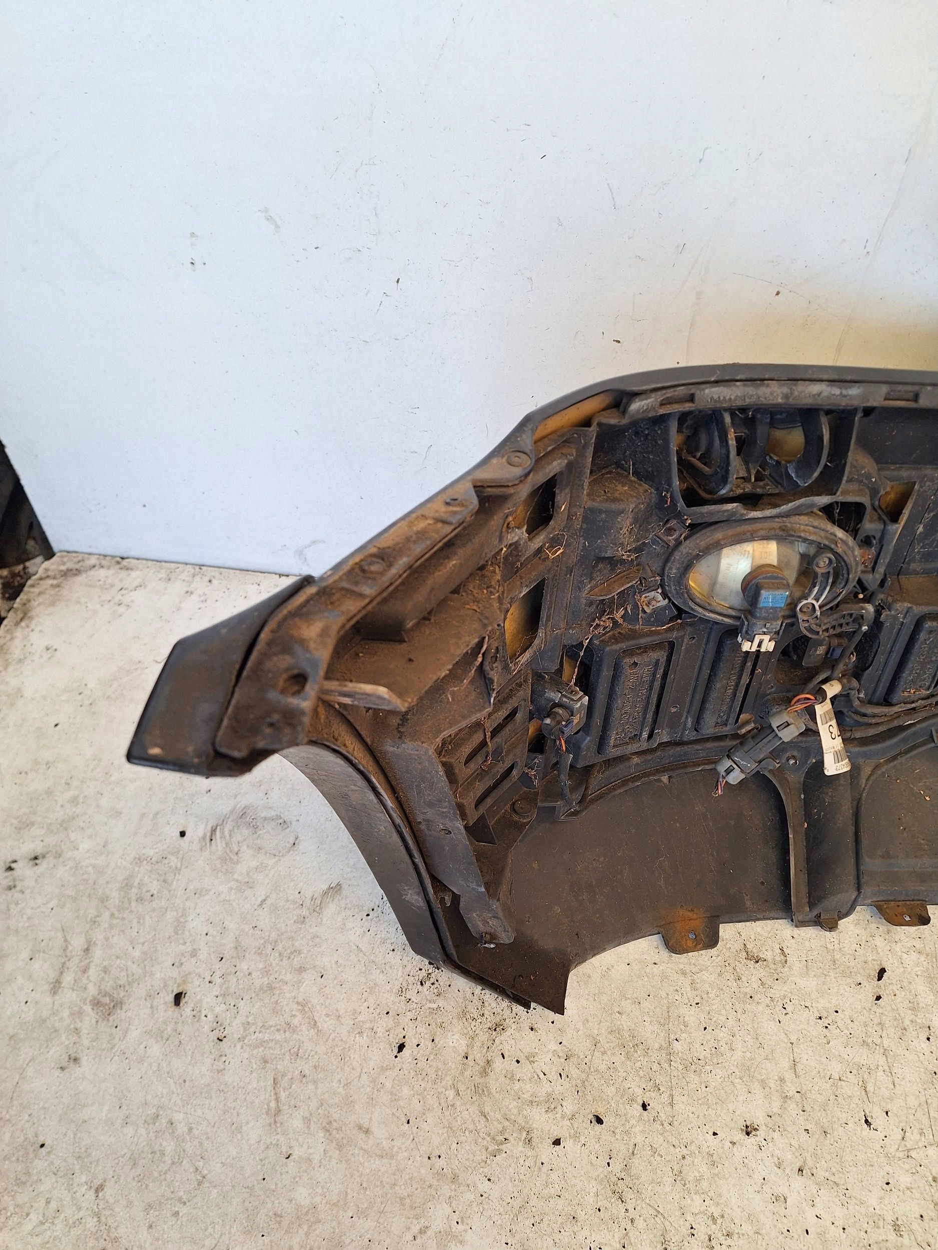 MERCEDES ML W164 05-08 bumper XENON + PDC
