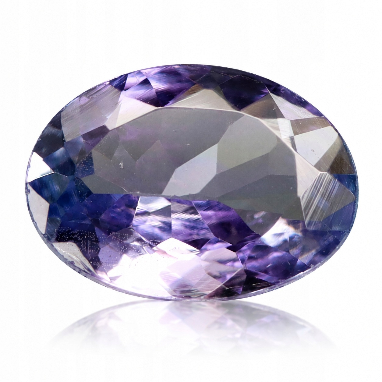 Přírodní Tanzanit 0.69 ct Ovál Tanzanie VS1 certifikát Wbd