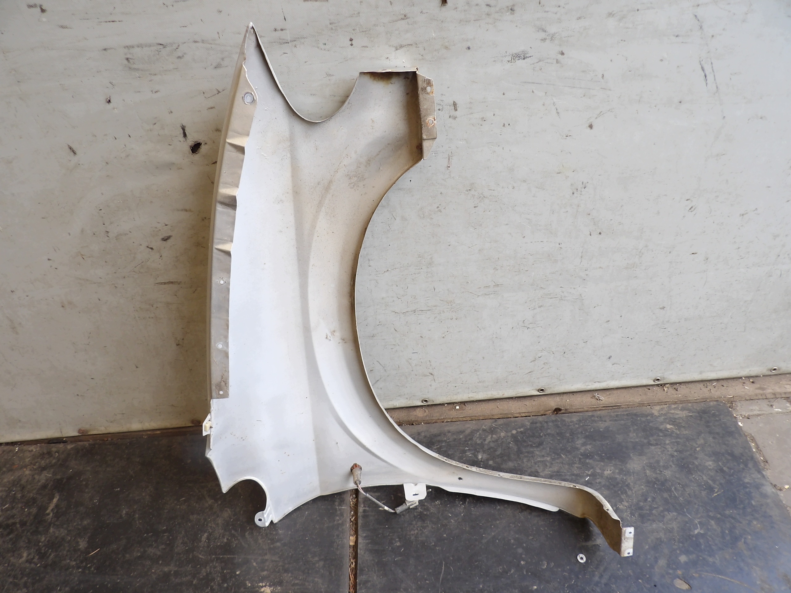 Chrysler Voyager IV fender front left PS2