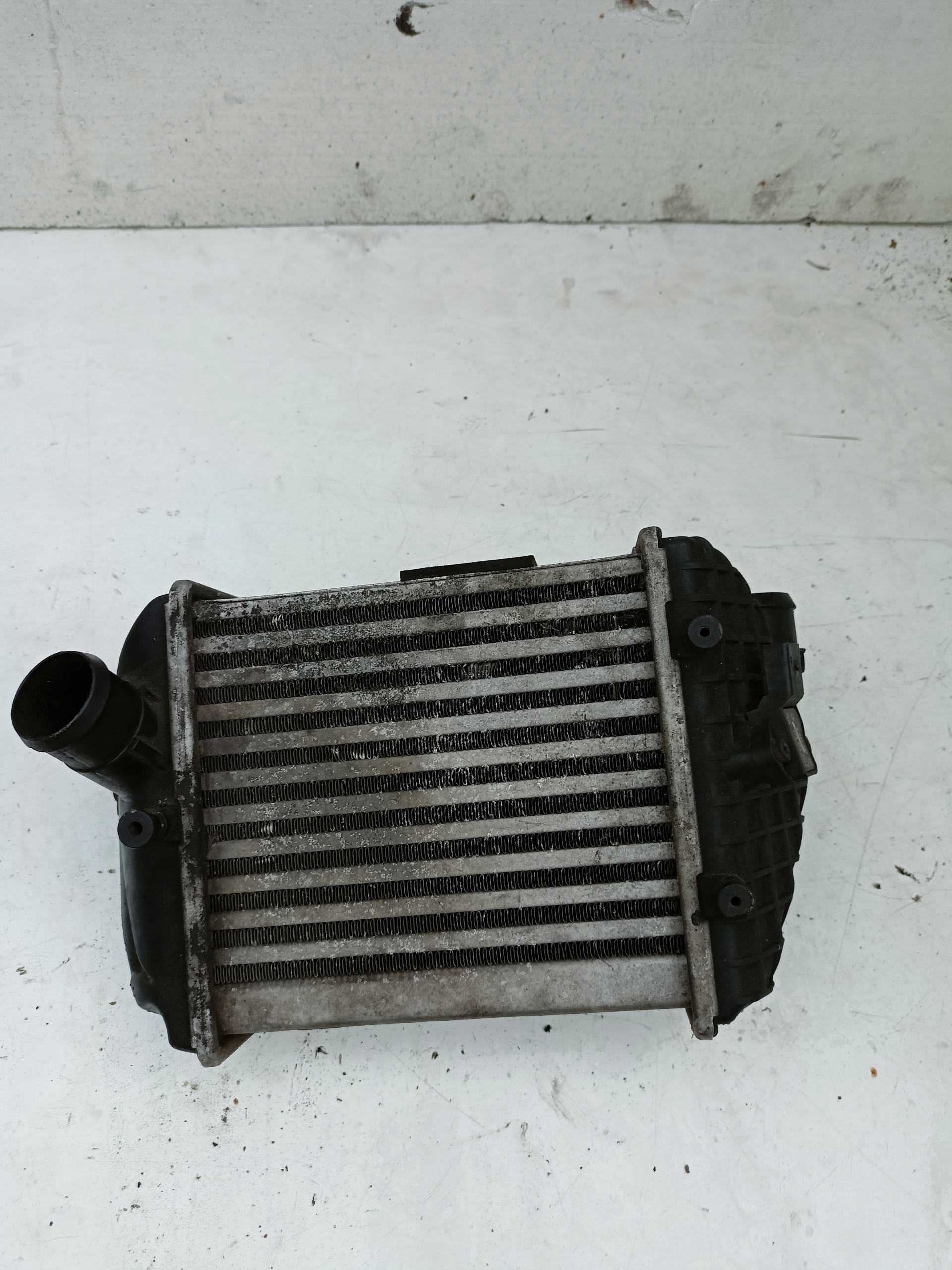 INTERCOOLER links AUDI A4 B6 2.5 TDI 8E0145805P