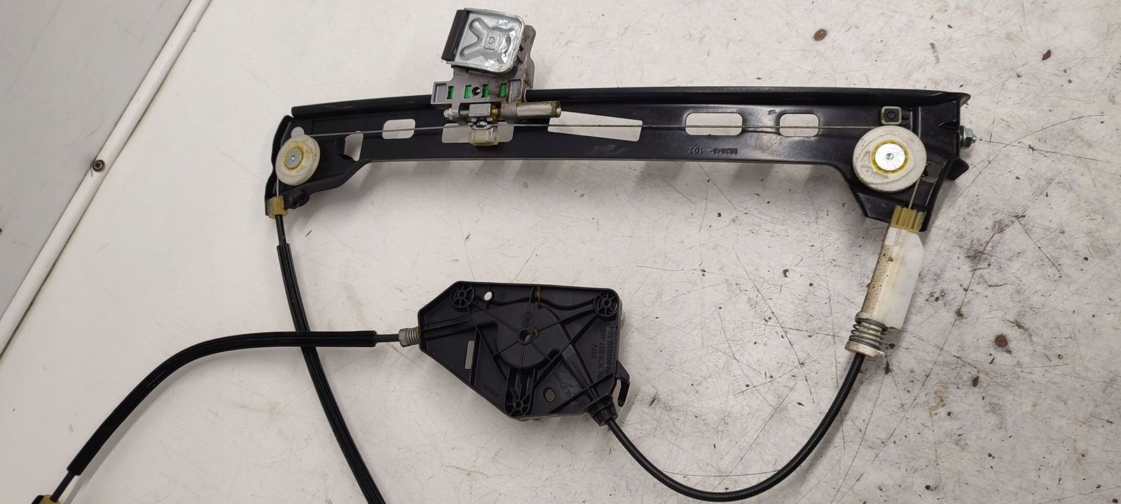 window regulator right front mechanism VW Passat CC 2,0 TDI