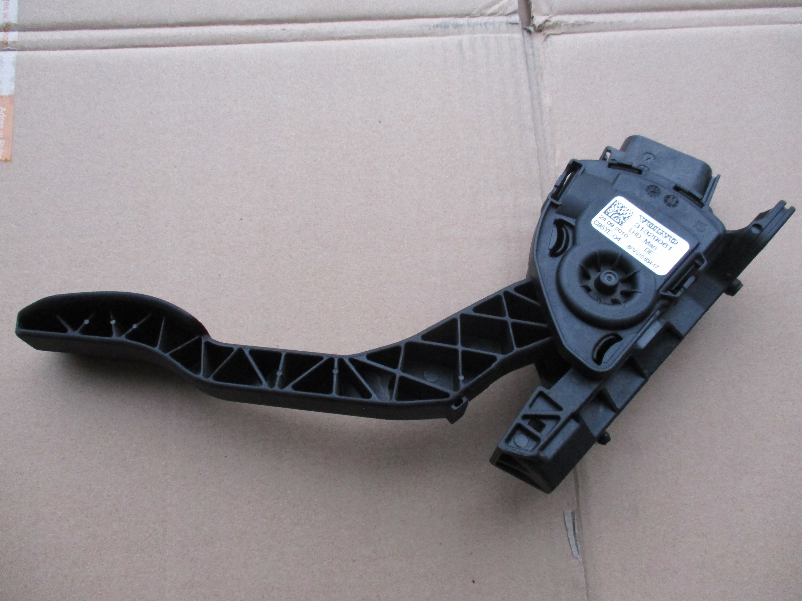 POTENCJOMETR GAZU VOLVO S60 II 31329061