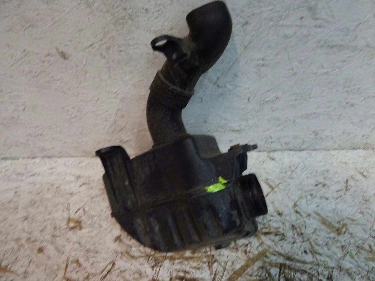 VW PASSAT B6 REZONATOR of a filter, air 1K0129622D
