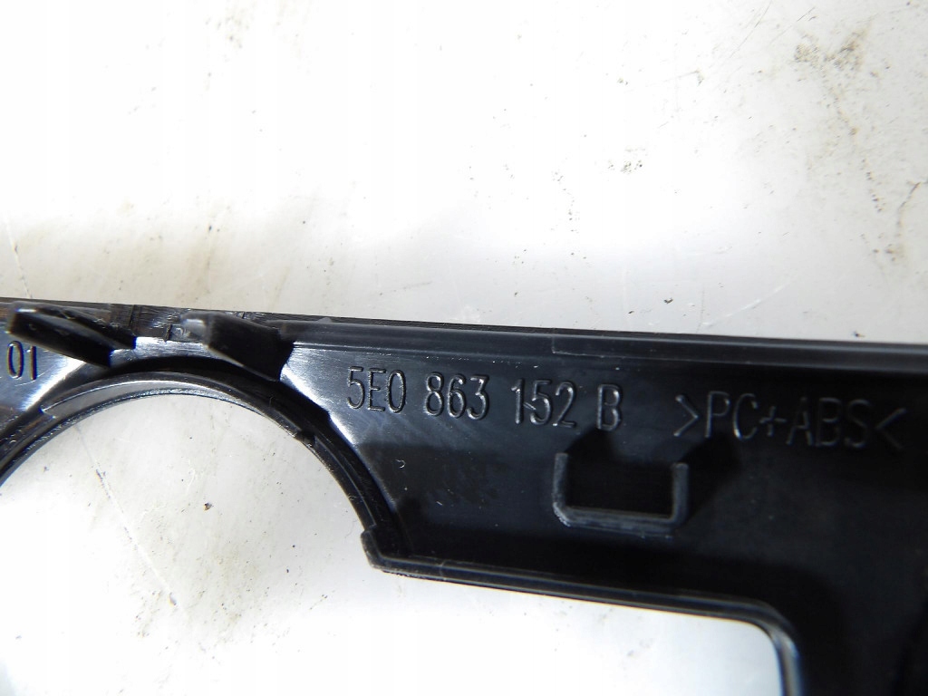 kryt panelu klimatizaci Skoda OE 5E0863152B