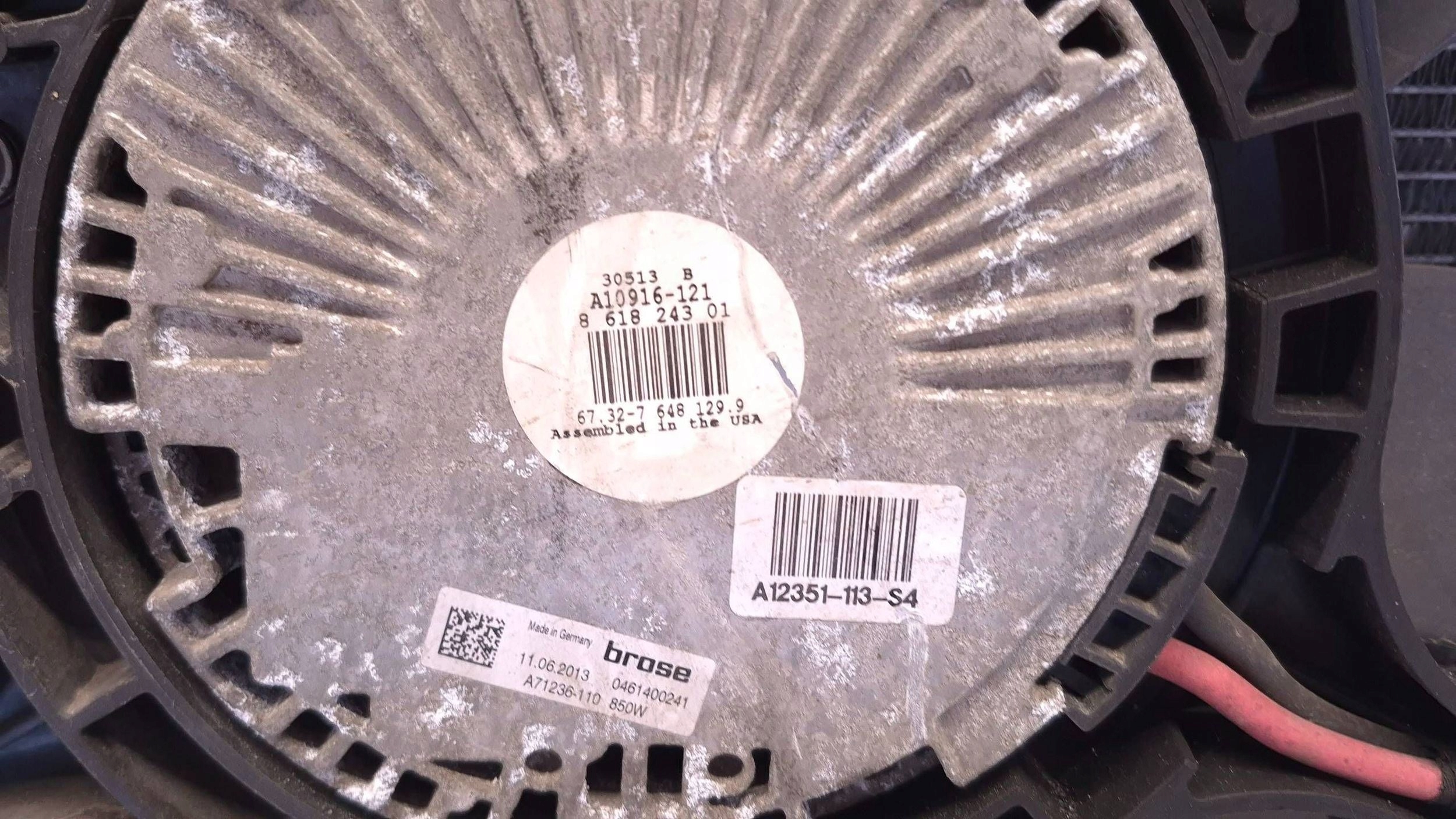 KOMPLET chladiče ventilátor BMW X6 E71 M50D 381KM 14r
