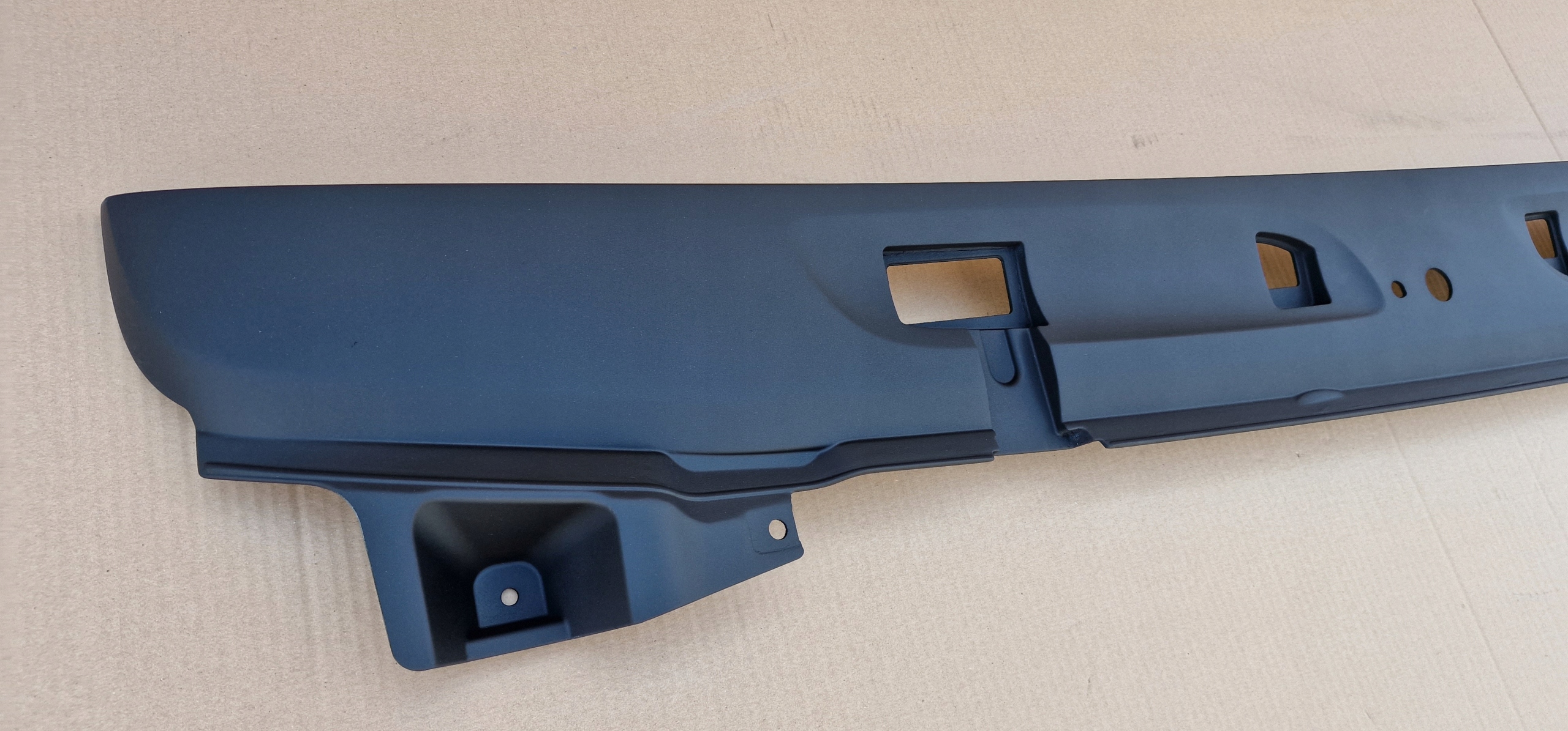 DAF XF 106 PODSZYBIE PAS WYCIERACZEK OSŁONA Producent części DAF OE