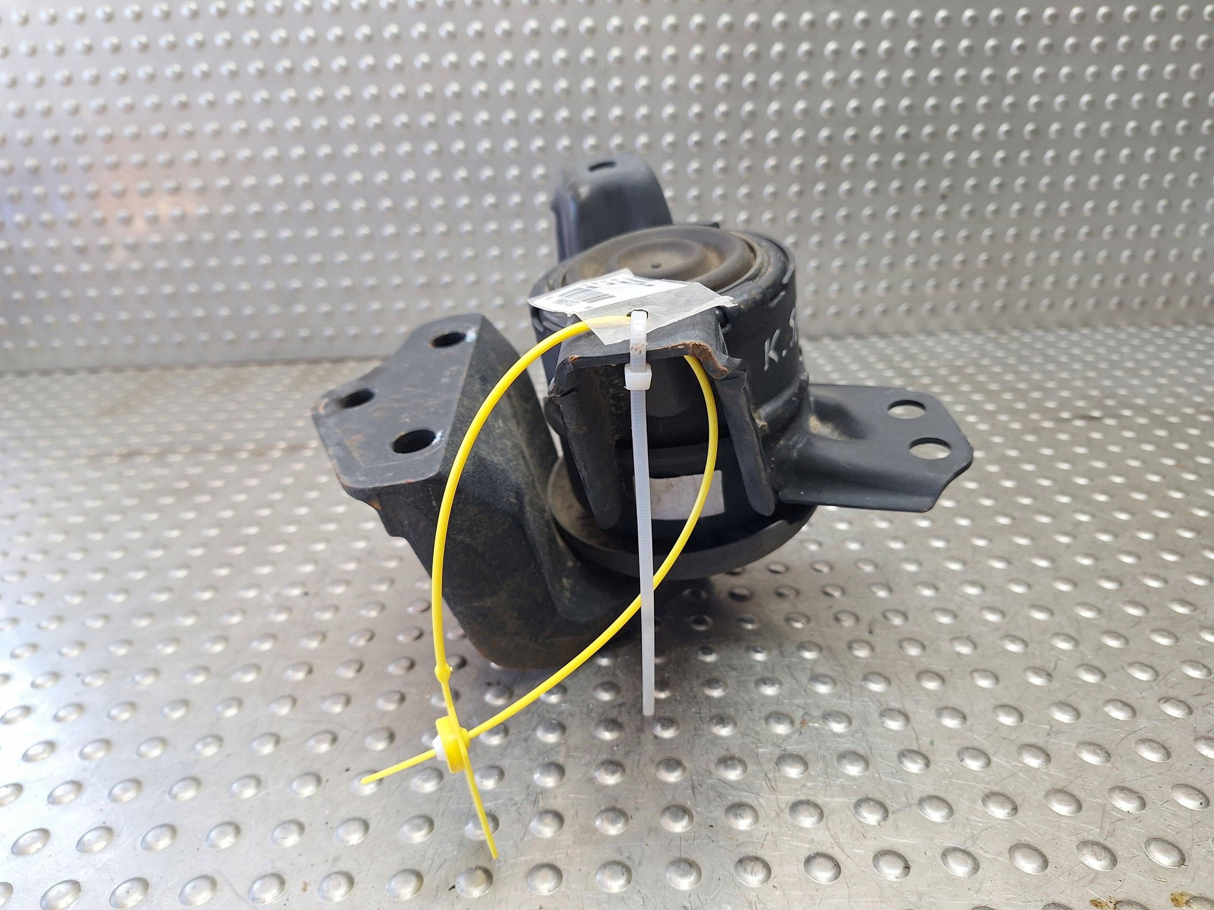 engine mount 21815D9100 KIA SPORTAGE V 1.6B