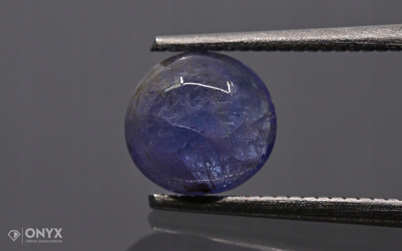 Tanzanit kabošon kulatý fi 6,5 mm