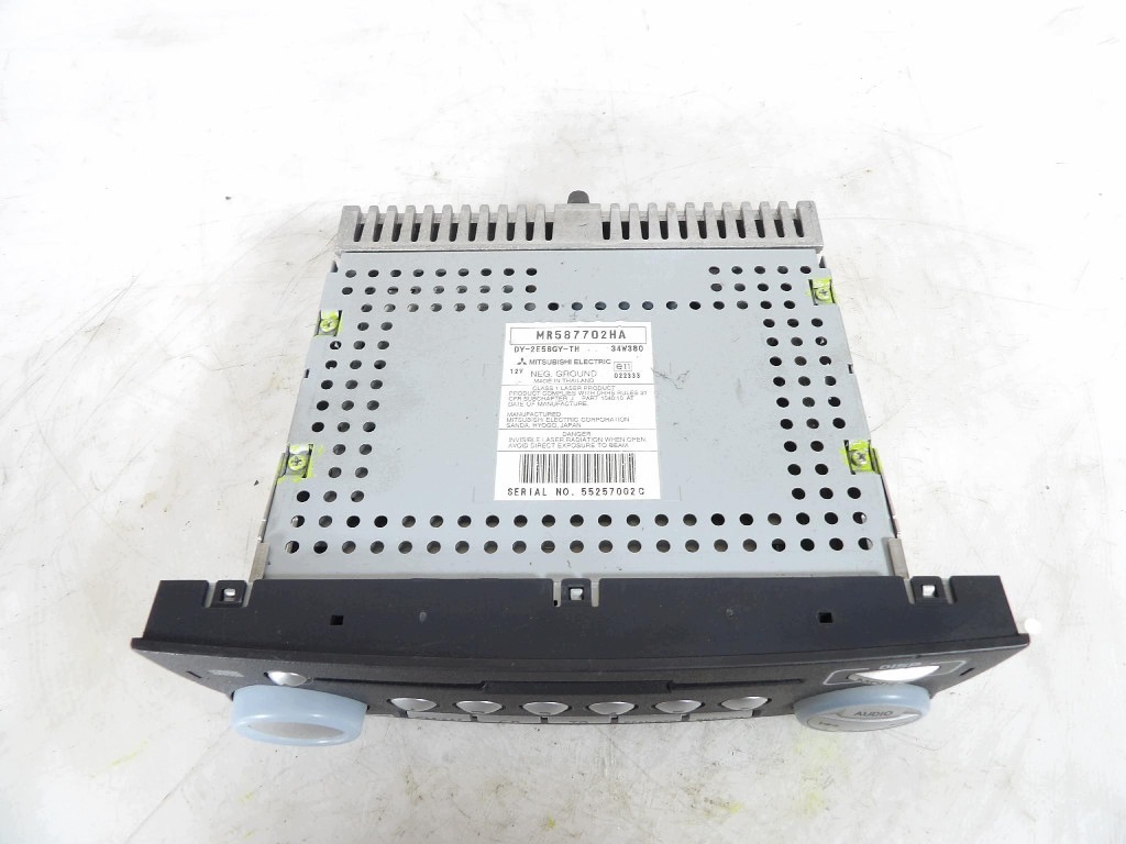 MITSUBISHI COLT RADIO MR587702HA