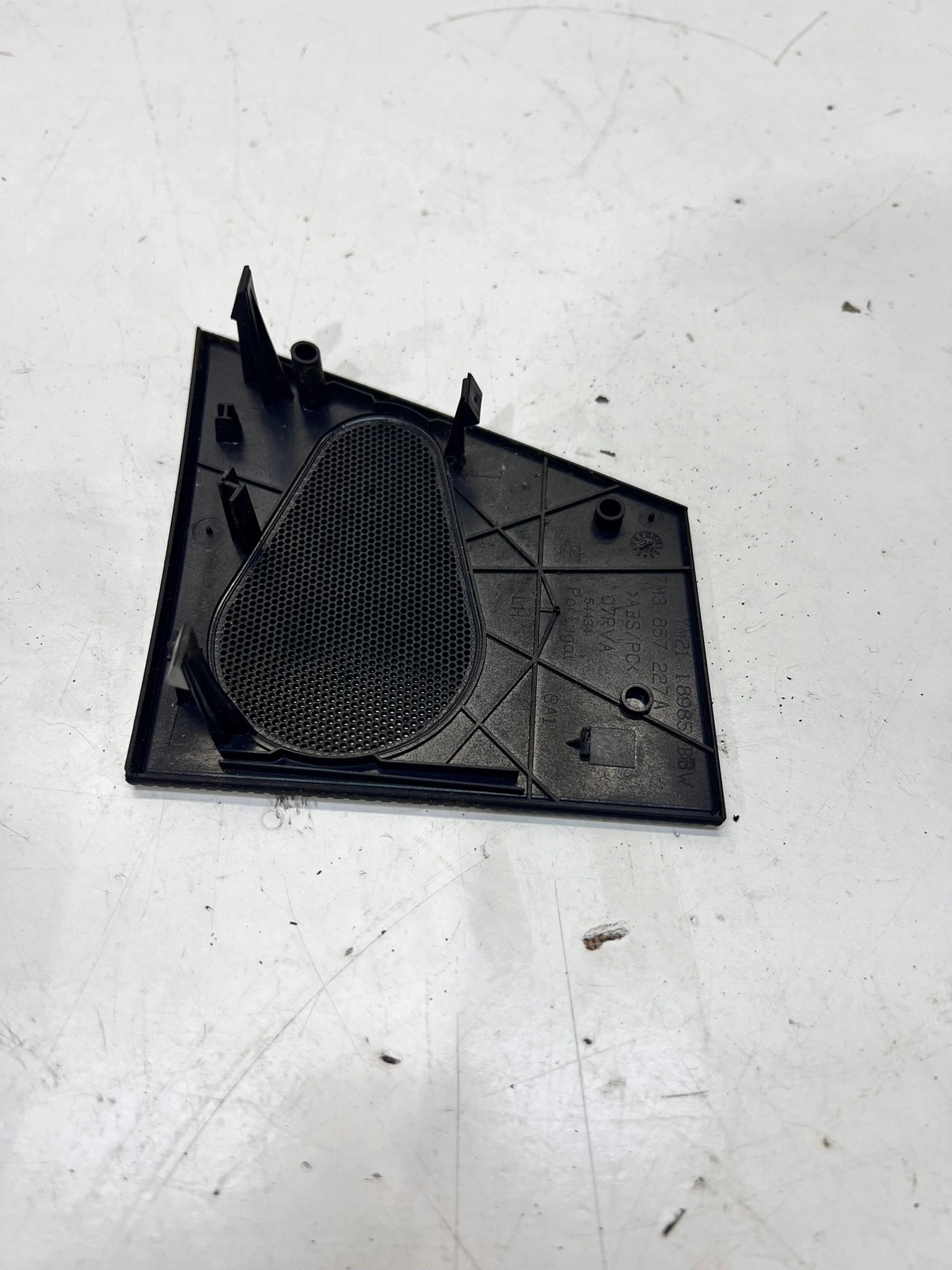 de couverture du haut parleur du tableau de bord VW SHARAN 7M3857227A