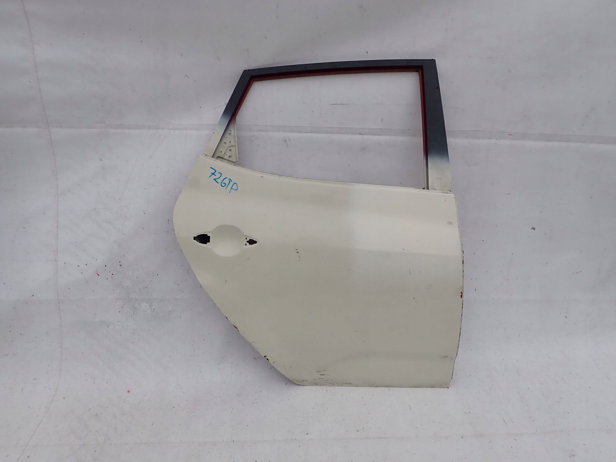 KIA VENGA 09-> door rear part rear. right
