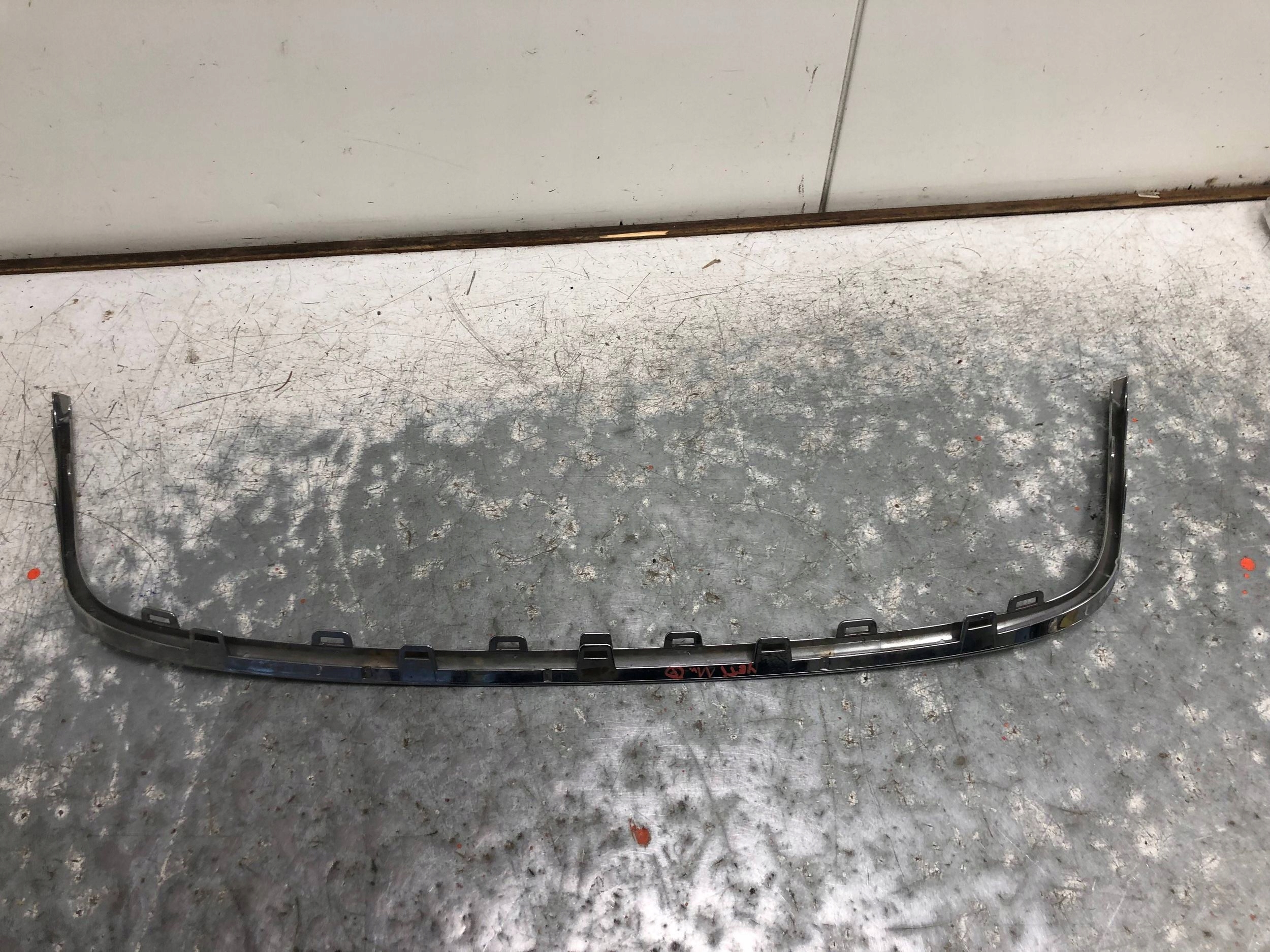 frame CHROM GRILLA SKODA YETI 5L0853607