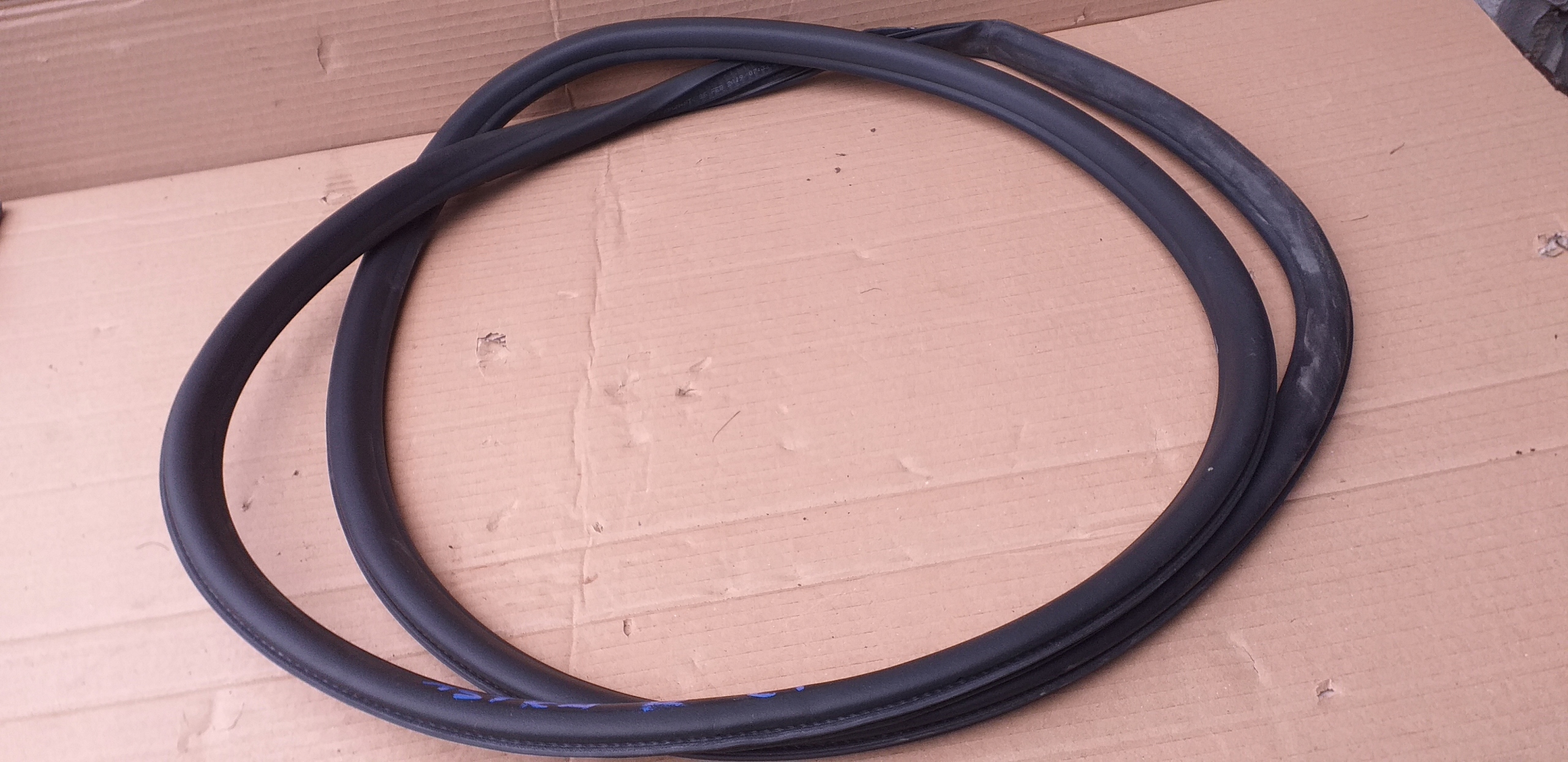 OPEL ASTRA K V Uszczelka drzwi lewy przód