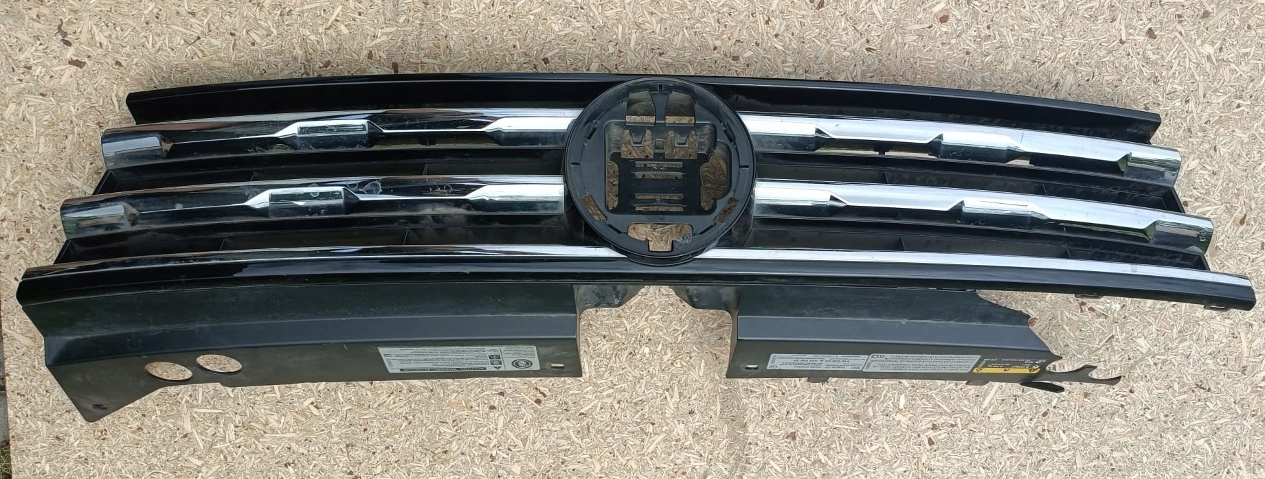 РЕШІТКА РАДІАТОРА VW TIGUAN IInn853653